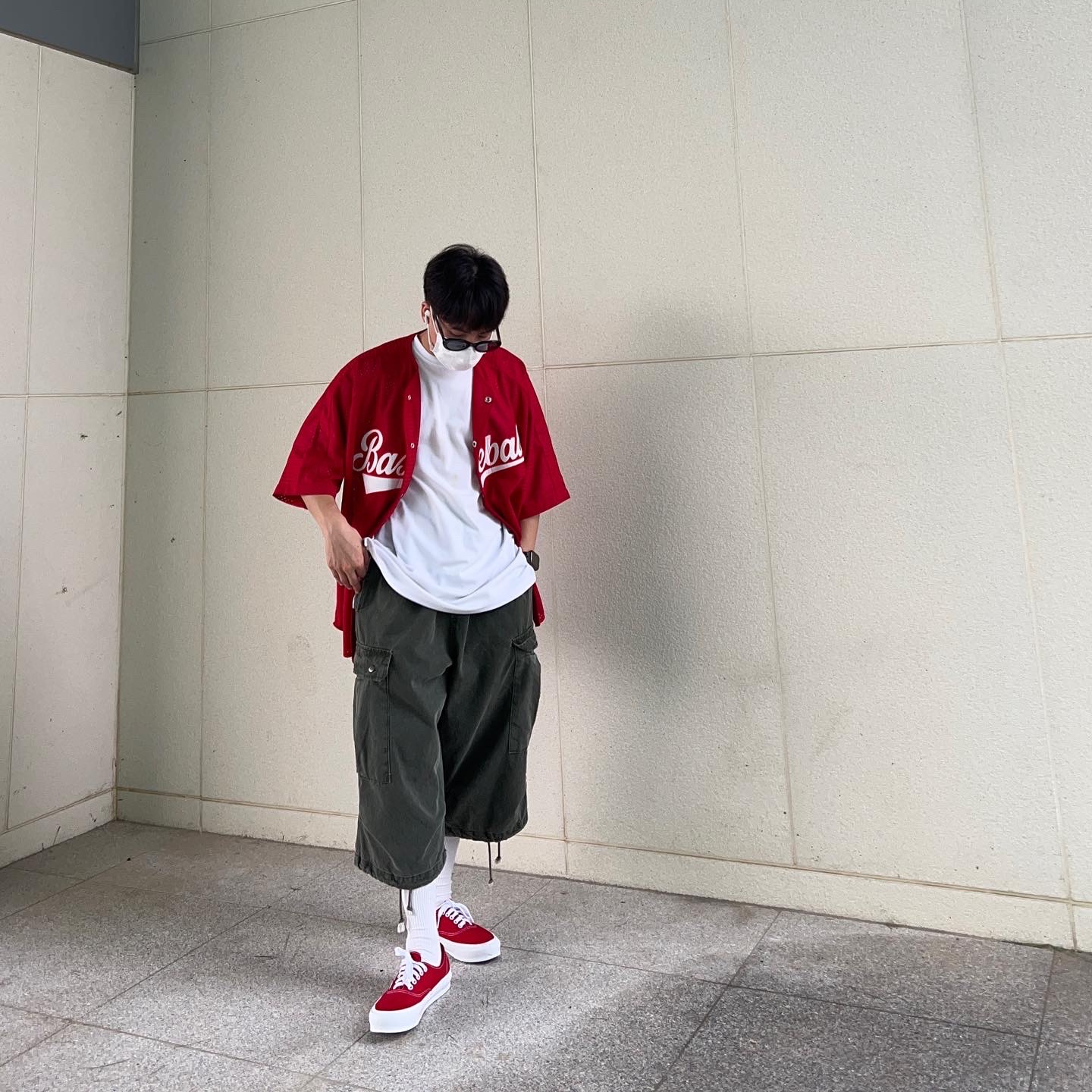 Vans Vault OG Authentic LX Red 착용 스타일 - 2