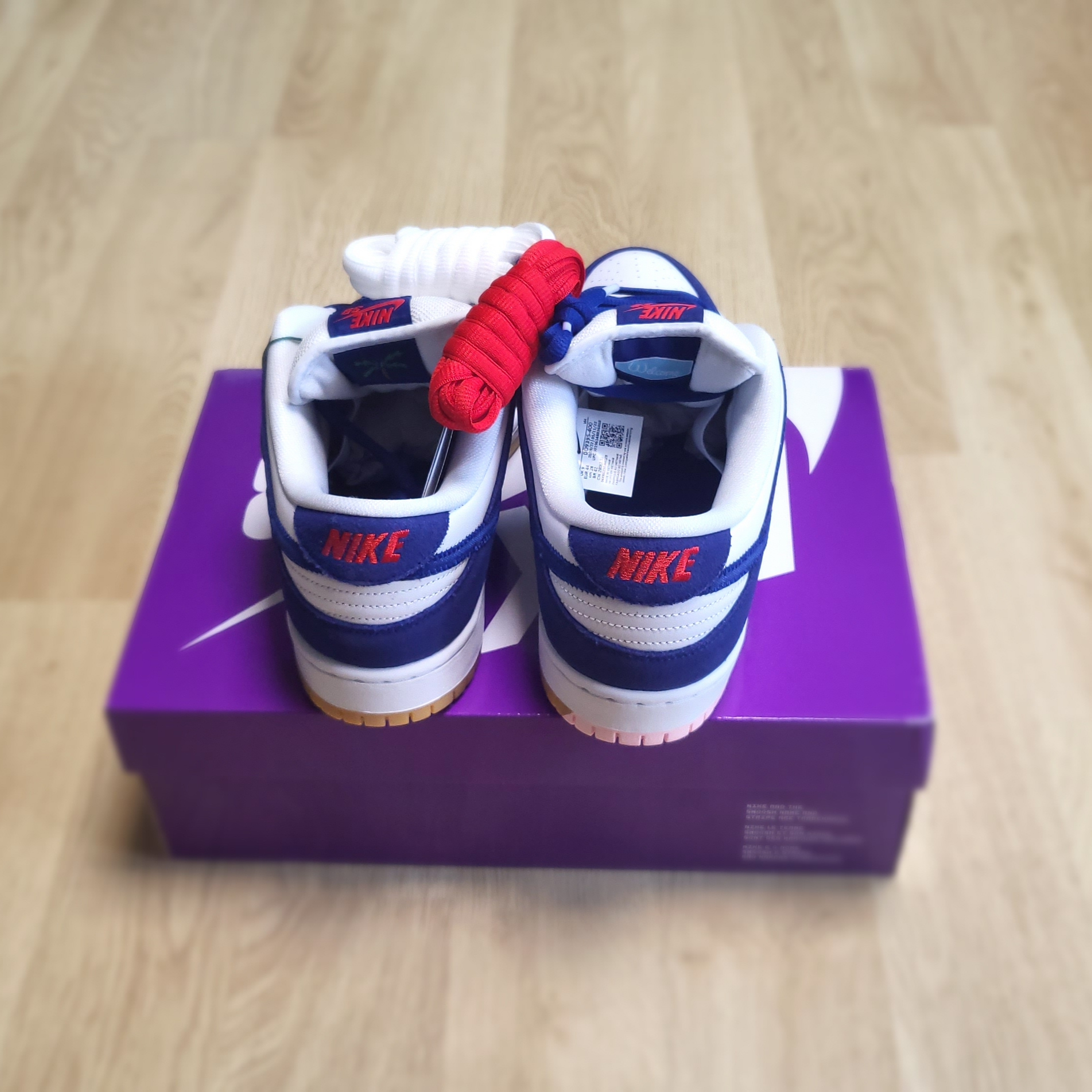 Nike SB Dunk Low Pro Premium Deep Royal Blue 착용 스타일 - 4