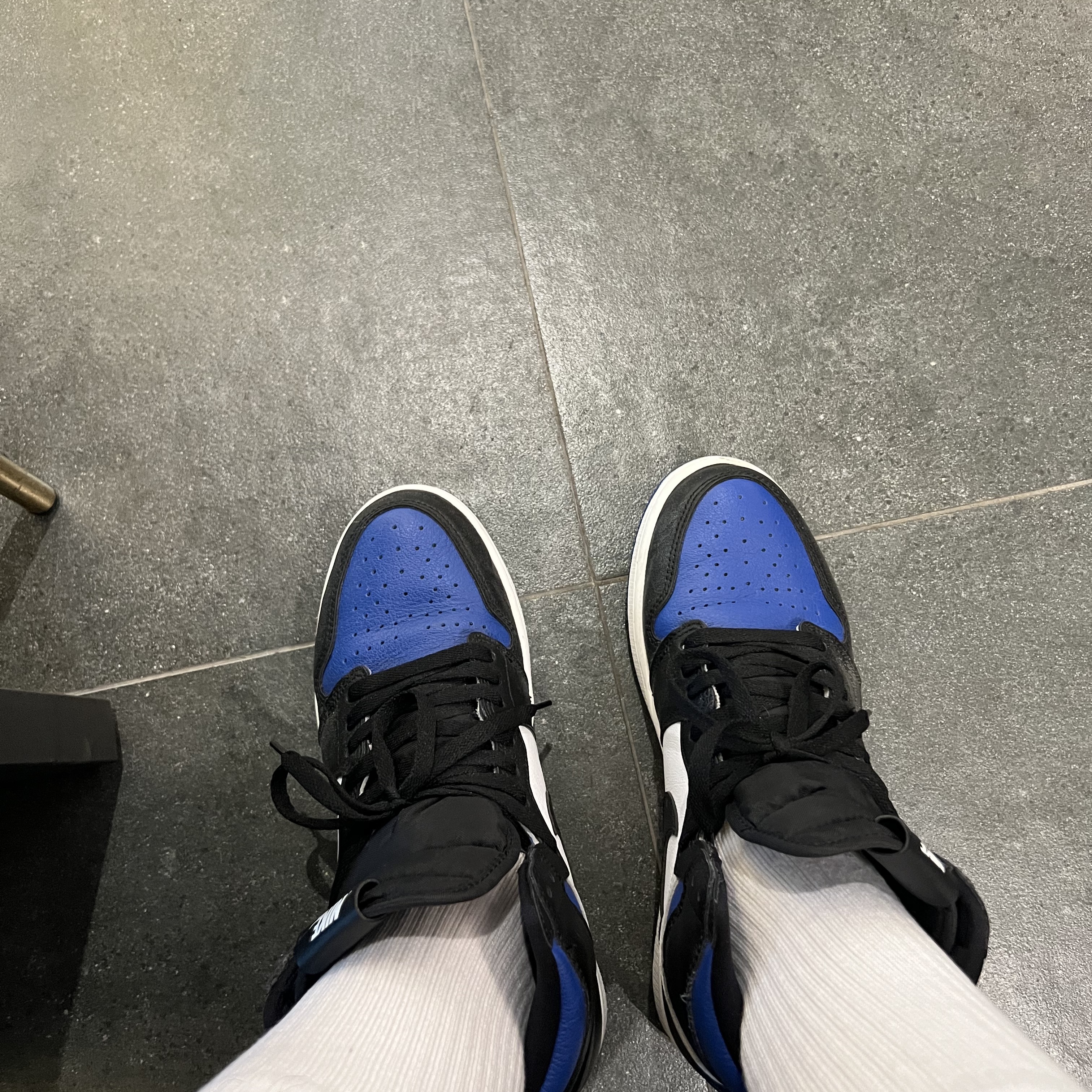 Jordan 1 Retro High OG Royal Toe 착용 스타일 - 1