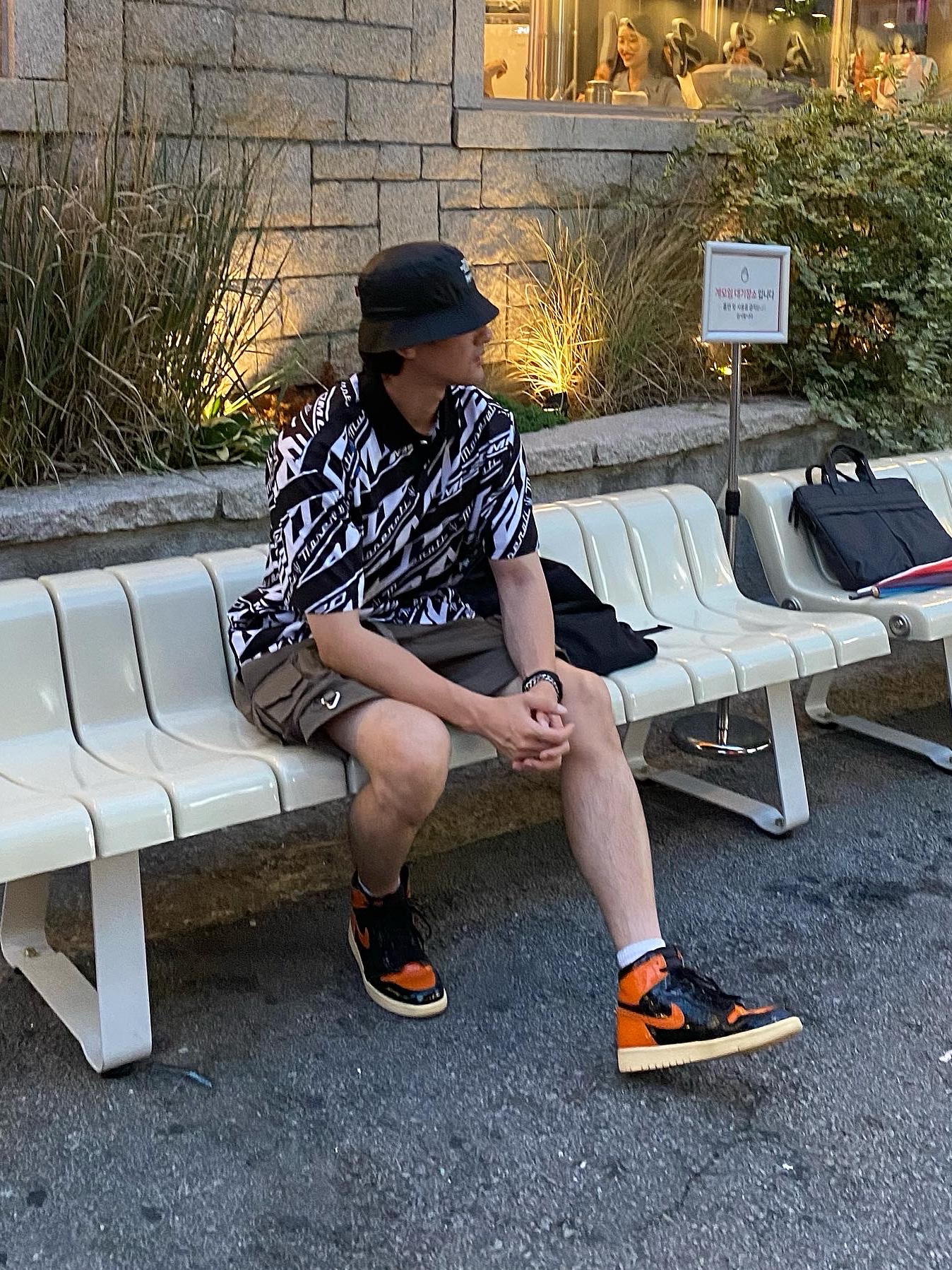 Jordan 1 Retro High Shattered Backboard 3.0, Supreme x The North Face Snakeskin Packable Reversible Crusher Black - 18SS 착용 스타일 - 2