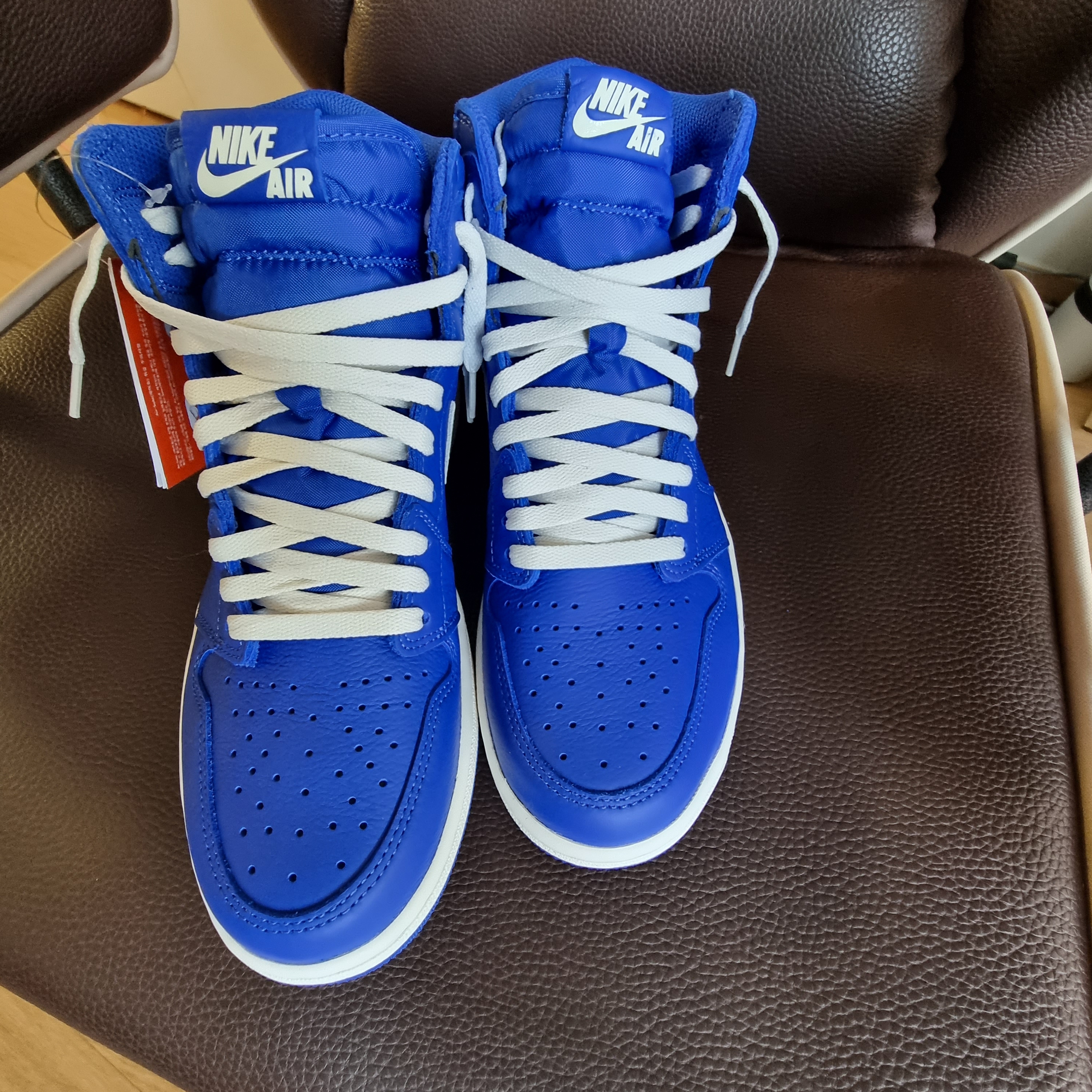 Jordan 1 Retro High Hyper Royal 착용 스타일 - 3