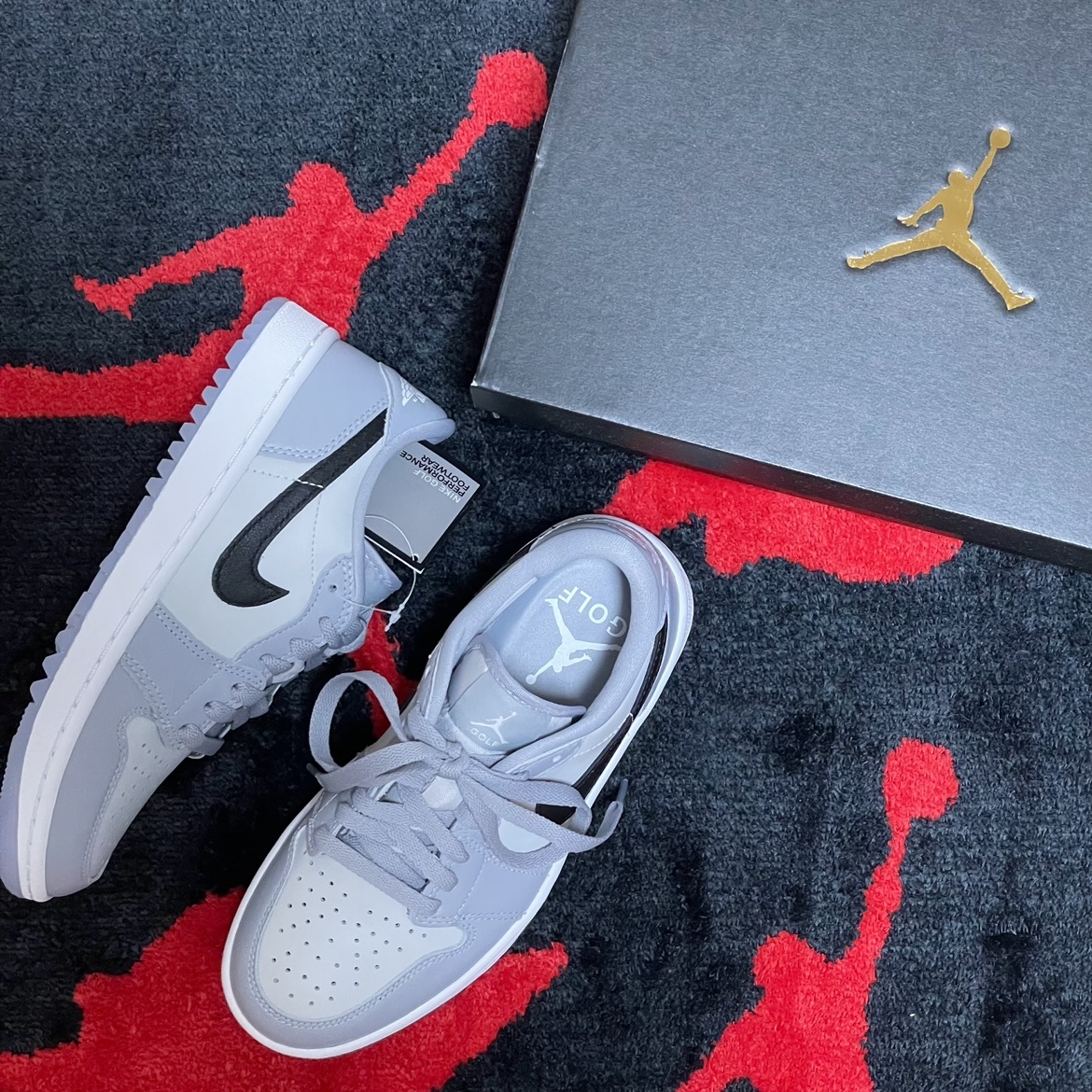 Jordan 1 Low Golf Wolf Grey 착용 스타일 - 1