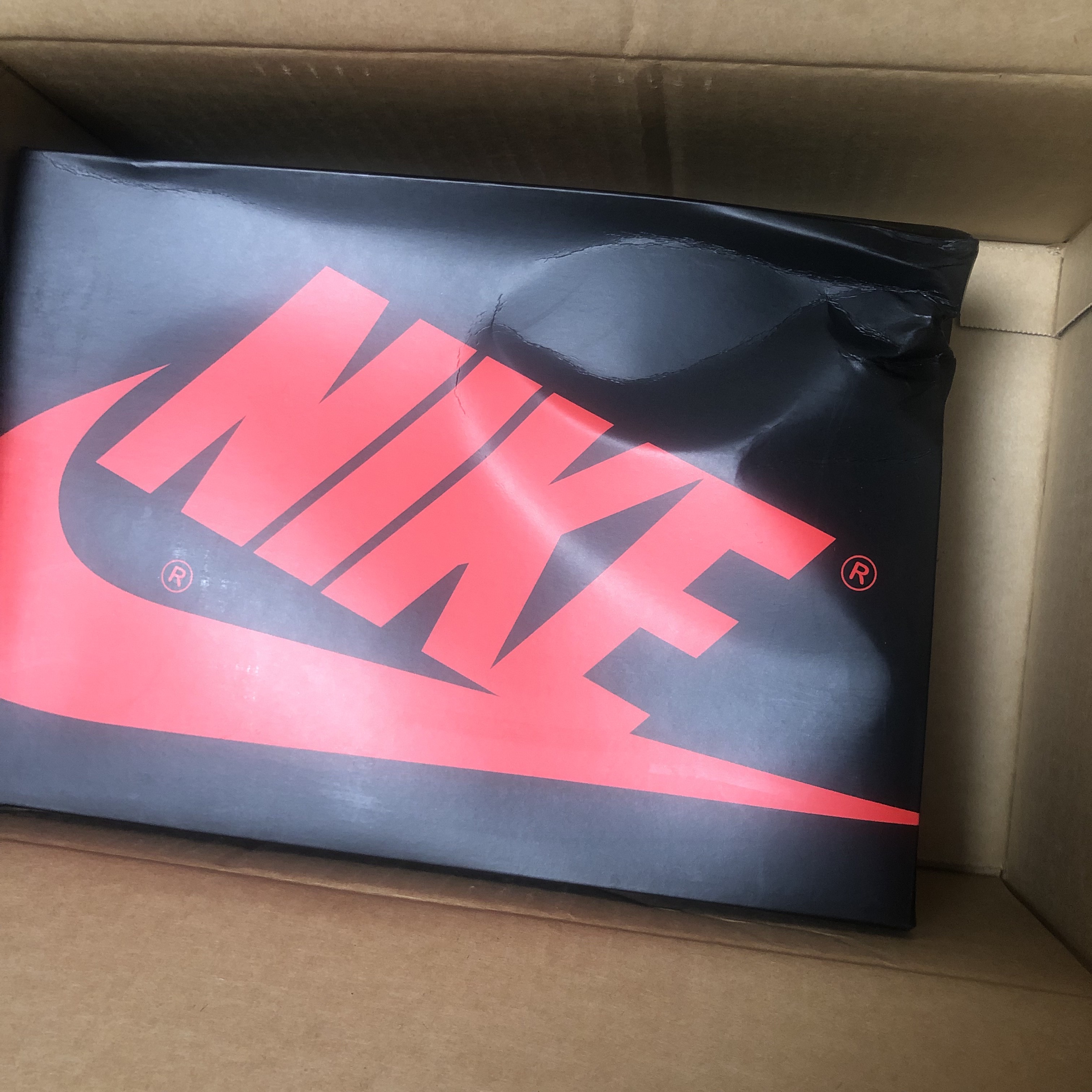 Jordan 1 Retro Low OG Black and Dark Powder Blue 착용 스타일 - 1