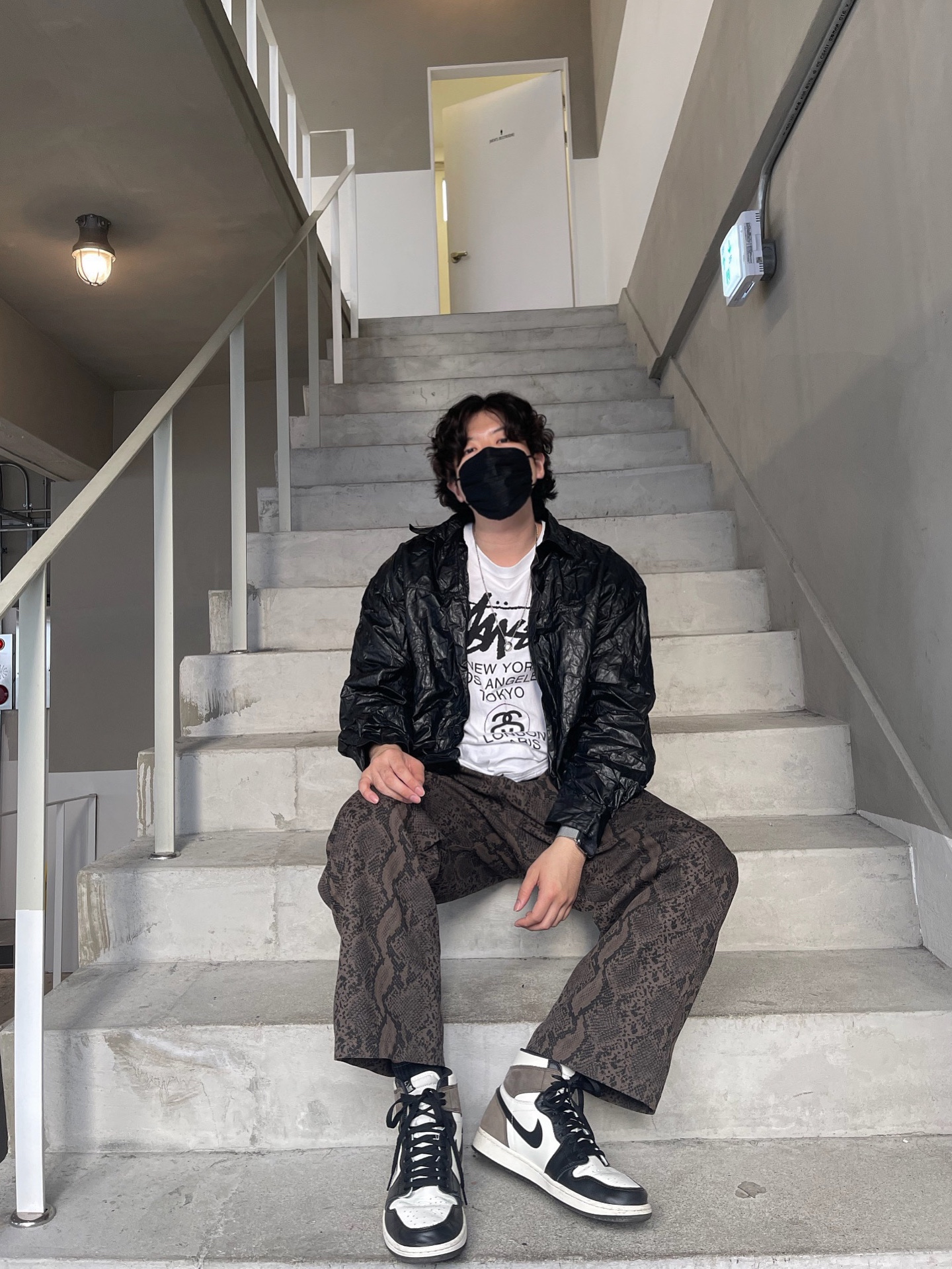 Jordan 1 Retro High OG Black Mocha 착용 스타일