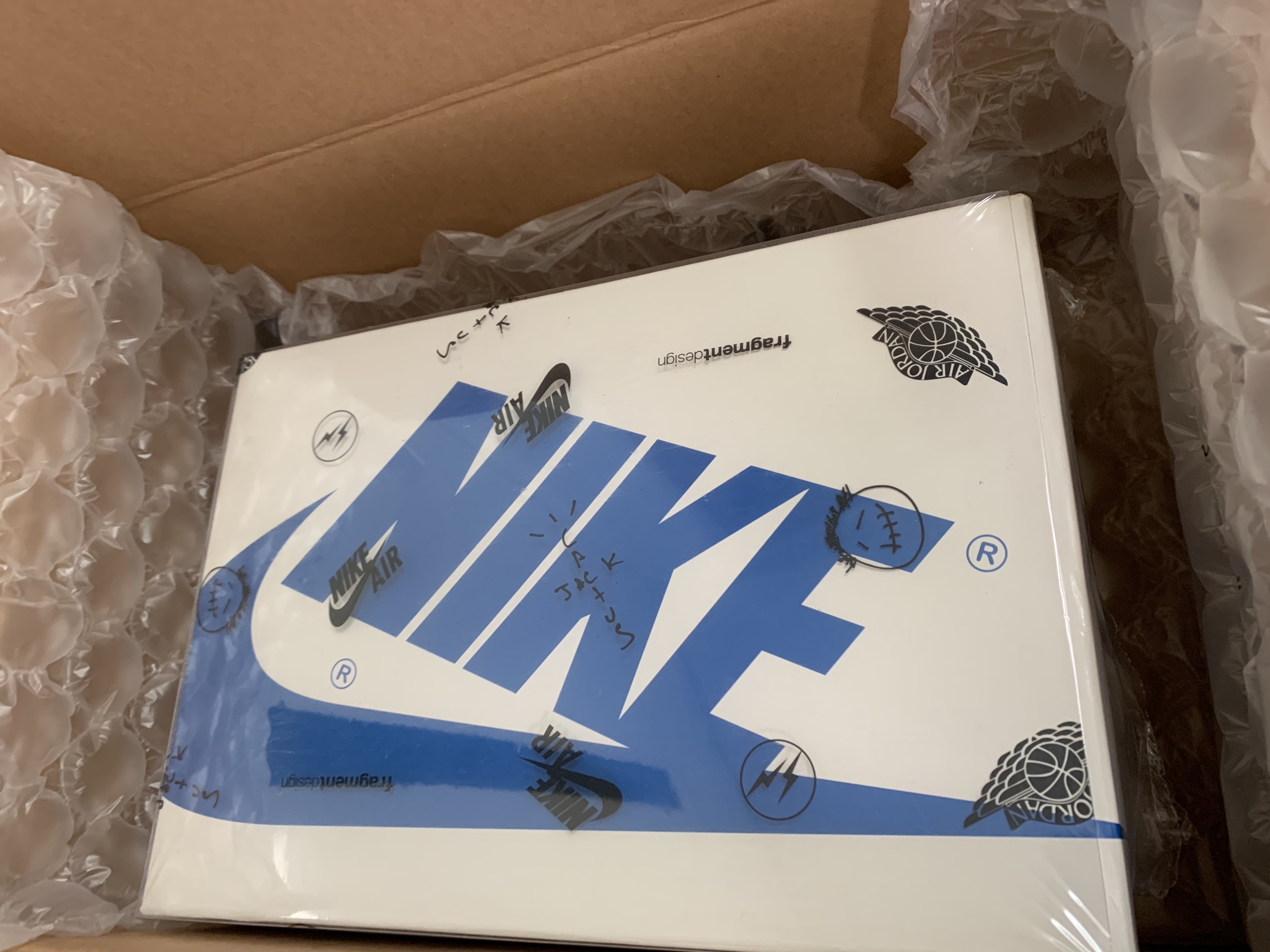 Jordan 1 x Travis Scott x Fragment Retro Low OG SP Military Blue 착용 스타일 - 1
