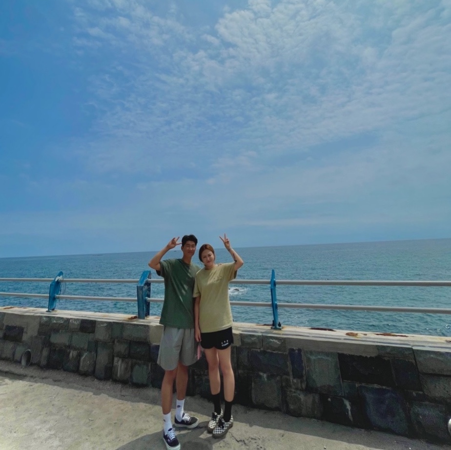 IAB Studio Woven Shorts Gray, IAB Studio Towel T-Shirt Deep Green 착용 스타일 - 2