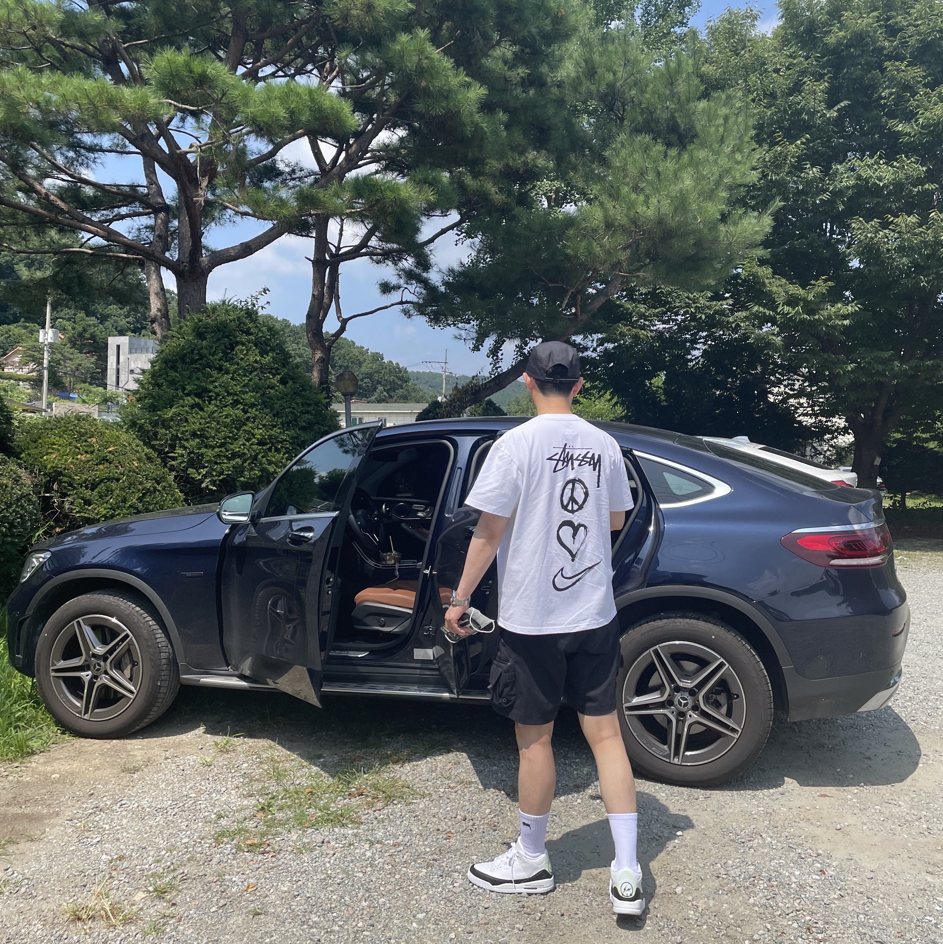 Nike x Stussy NRG RA T-Shirt Summit White (DM4943-121), Nike ACG Cargo Shorts Black - Asia 착용 스타일 - 2