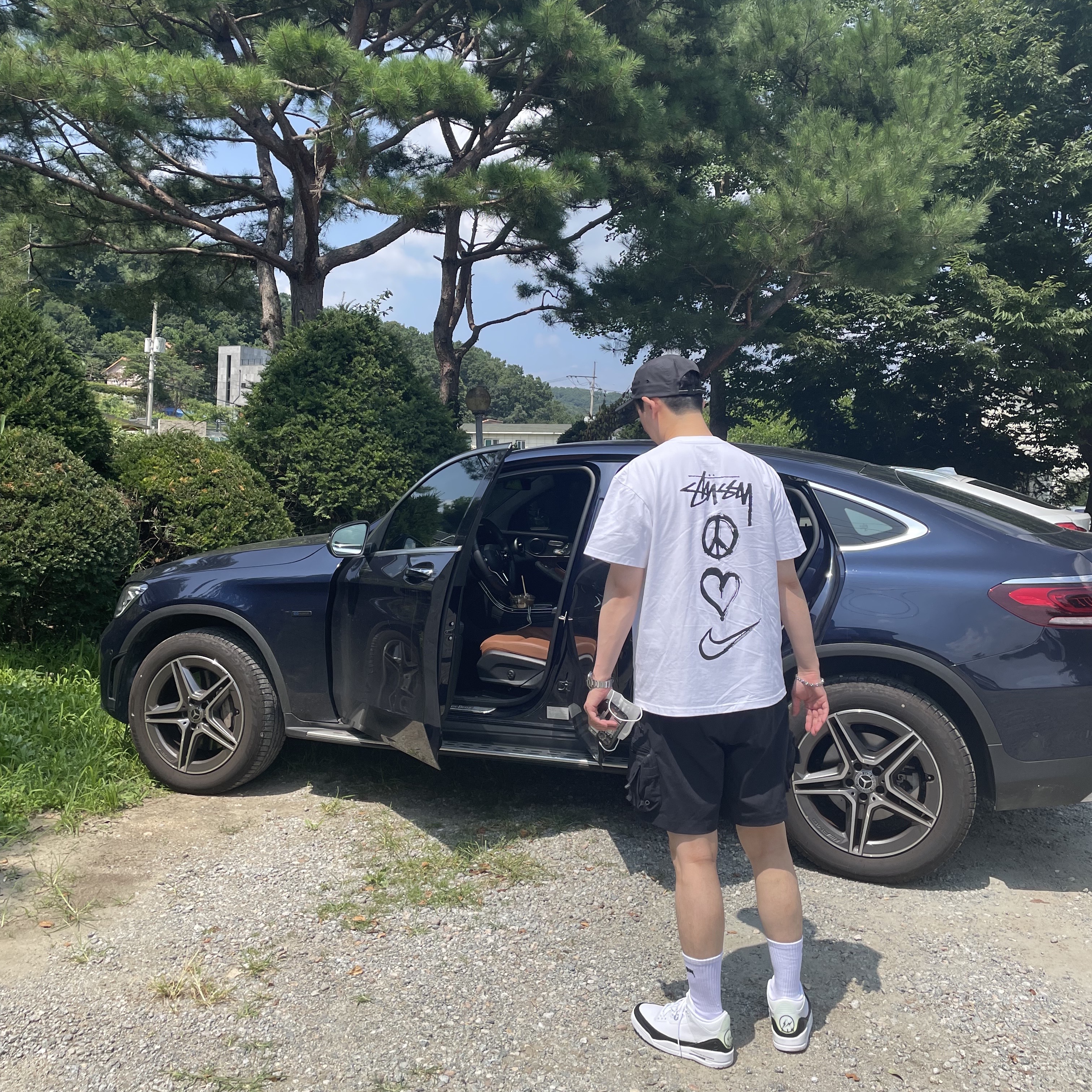 Nike x Stussy NRG RA T-Shirt Summit White (DM4943-121), Nike ACG Cargo Shorts Black - Asia 착용 스타일 - 1