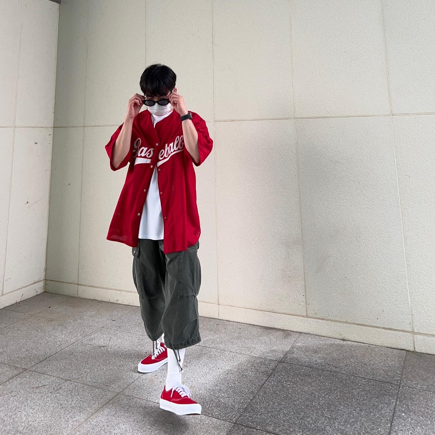 Vans Vault OG Authentic LX Red 착용 스타일 - 1