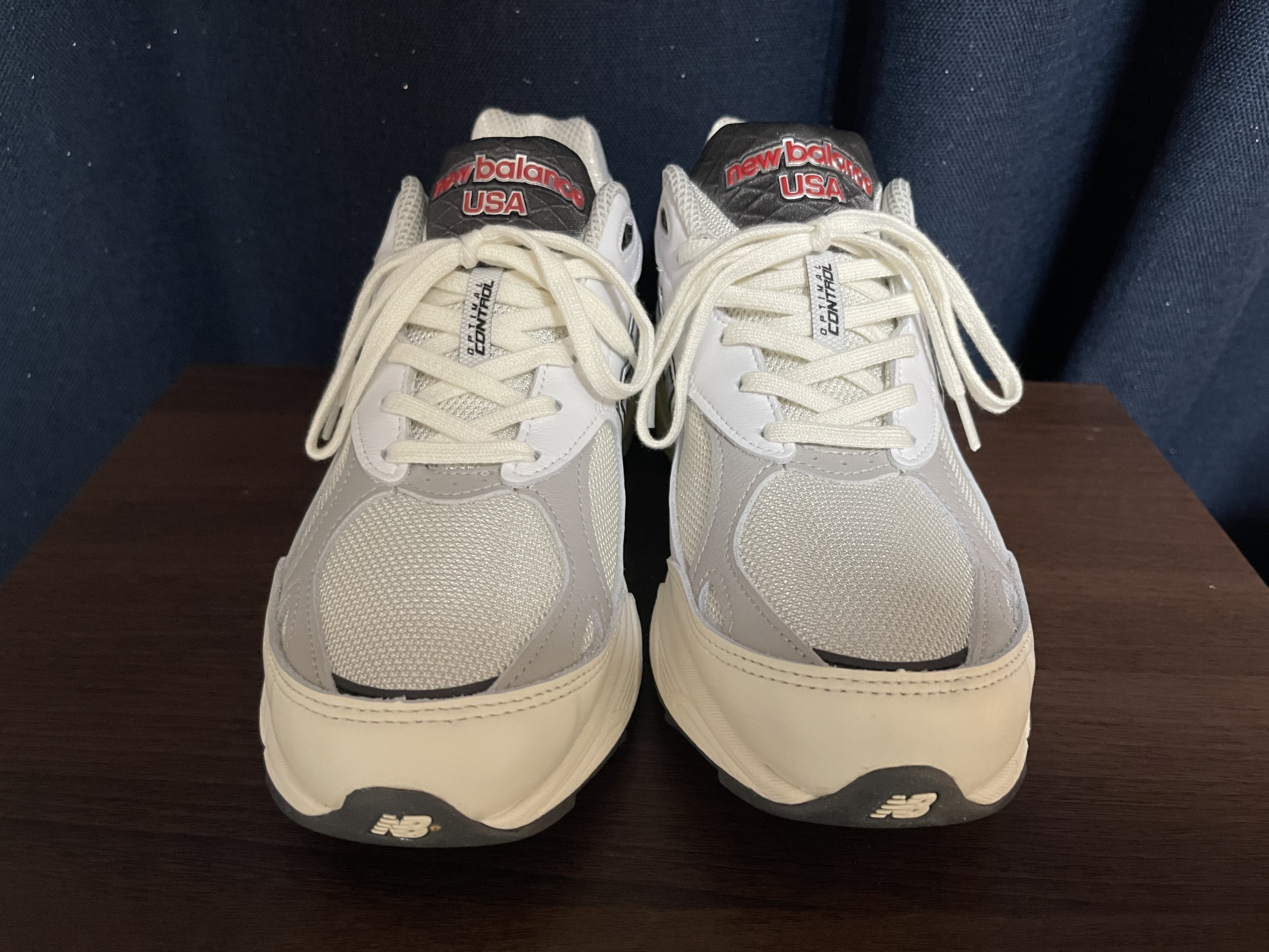 New Balance 990v3 Made in USA Sea Salt 착용 스타일 - 3