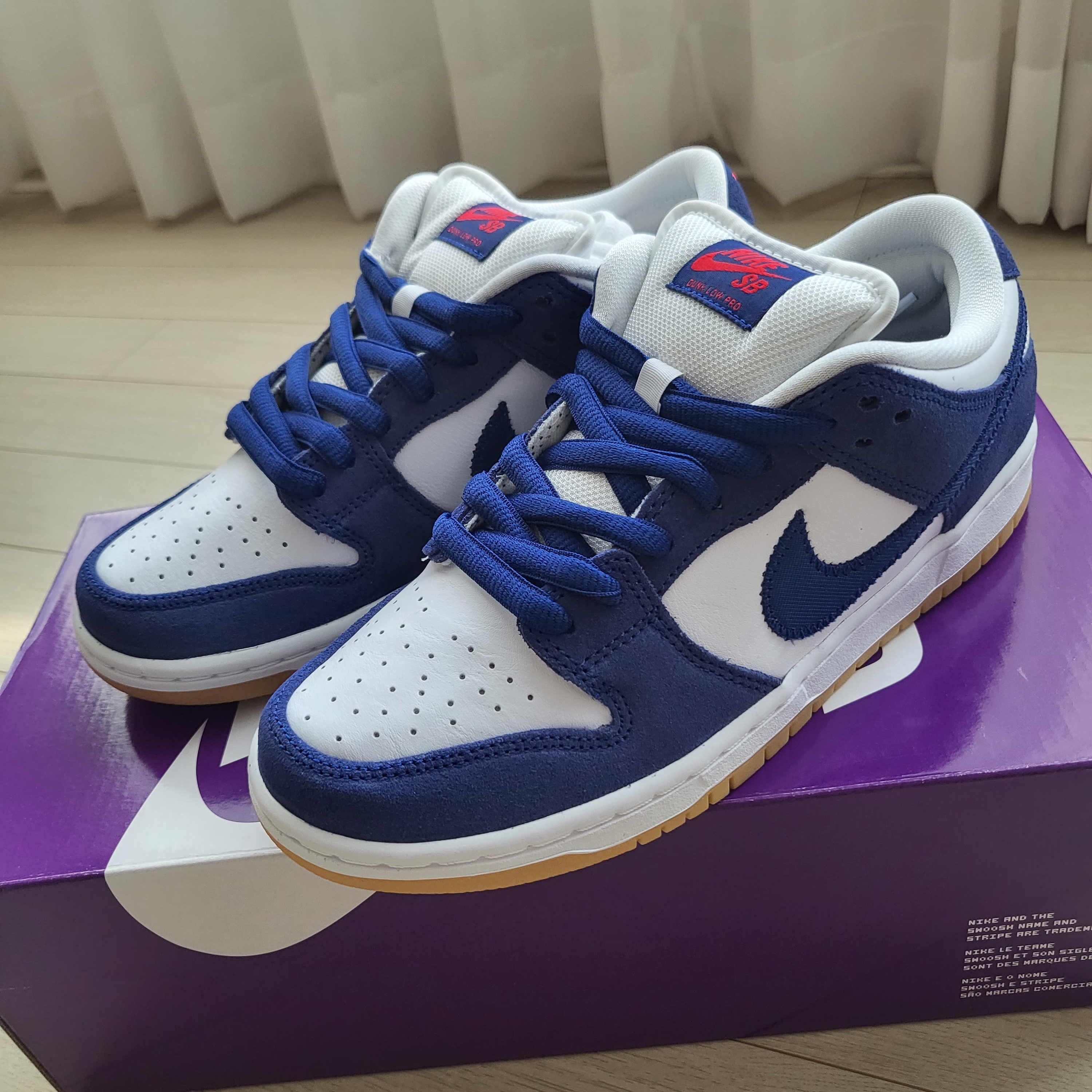 Nike SB Dunk Low Pro Premium Deep Royal Blue 착용 스타일 - 1