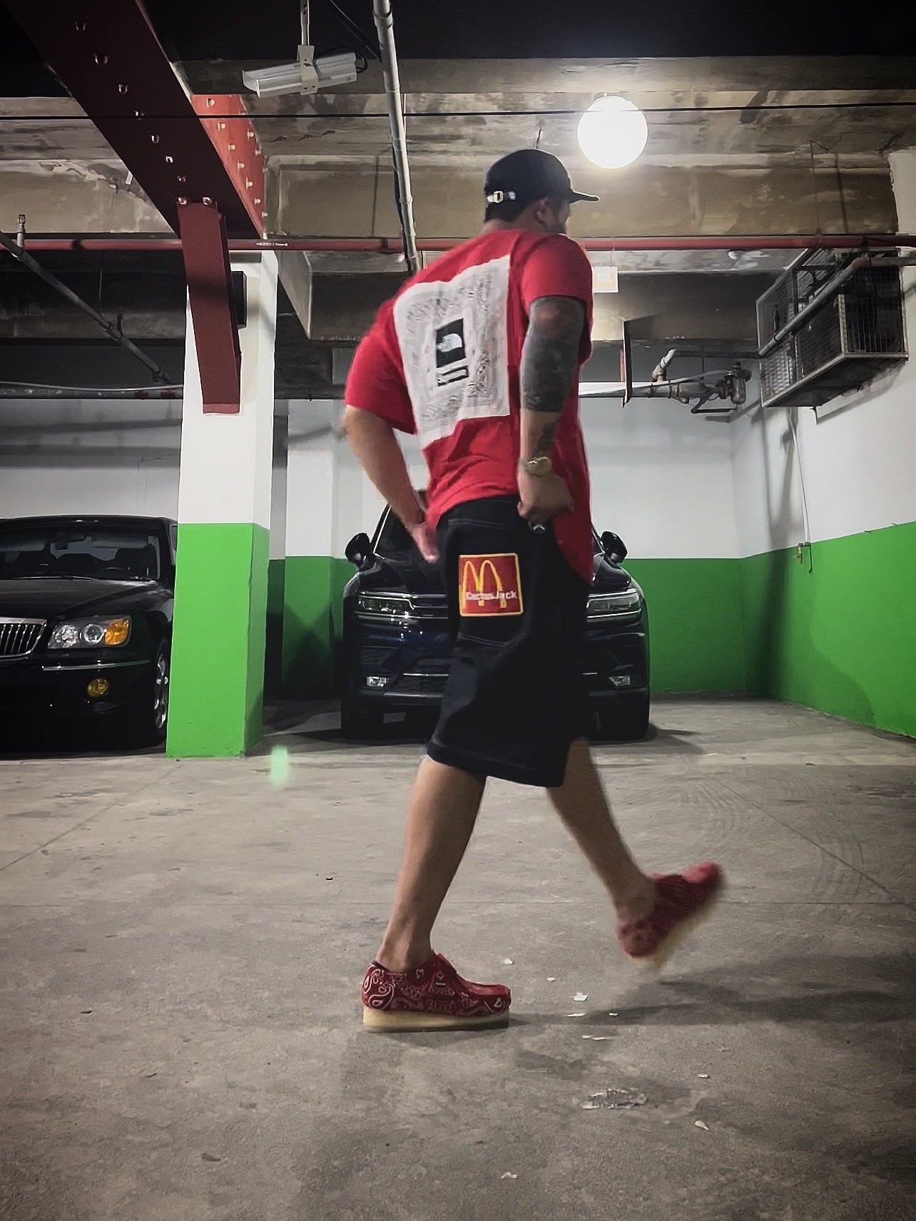 Supreme x The North Face Bandana T-Shirt Red - 22SS, Clarks x Supreme Wallabee Bandana Red 착용 스타일 - 1