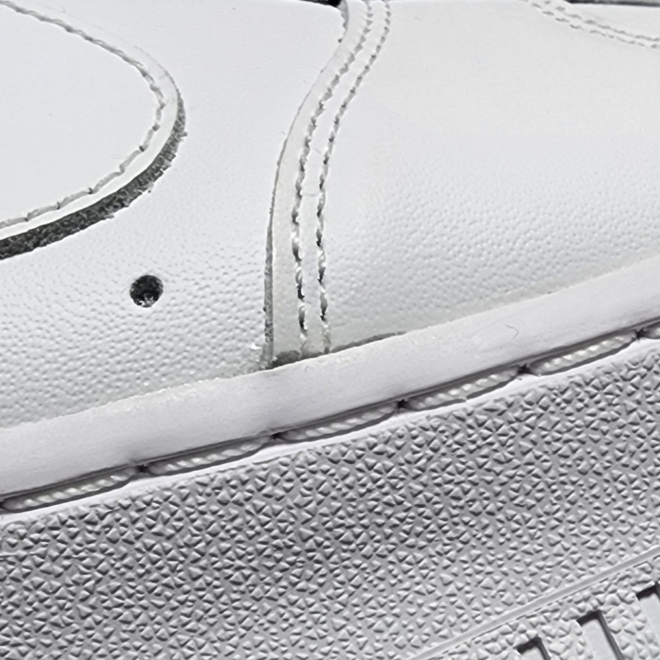 Nike Air Force 1 '07 Low White 착용 스타일 - 4