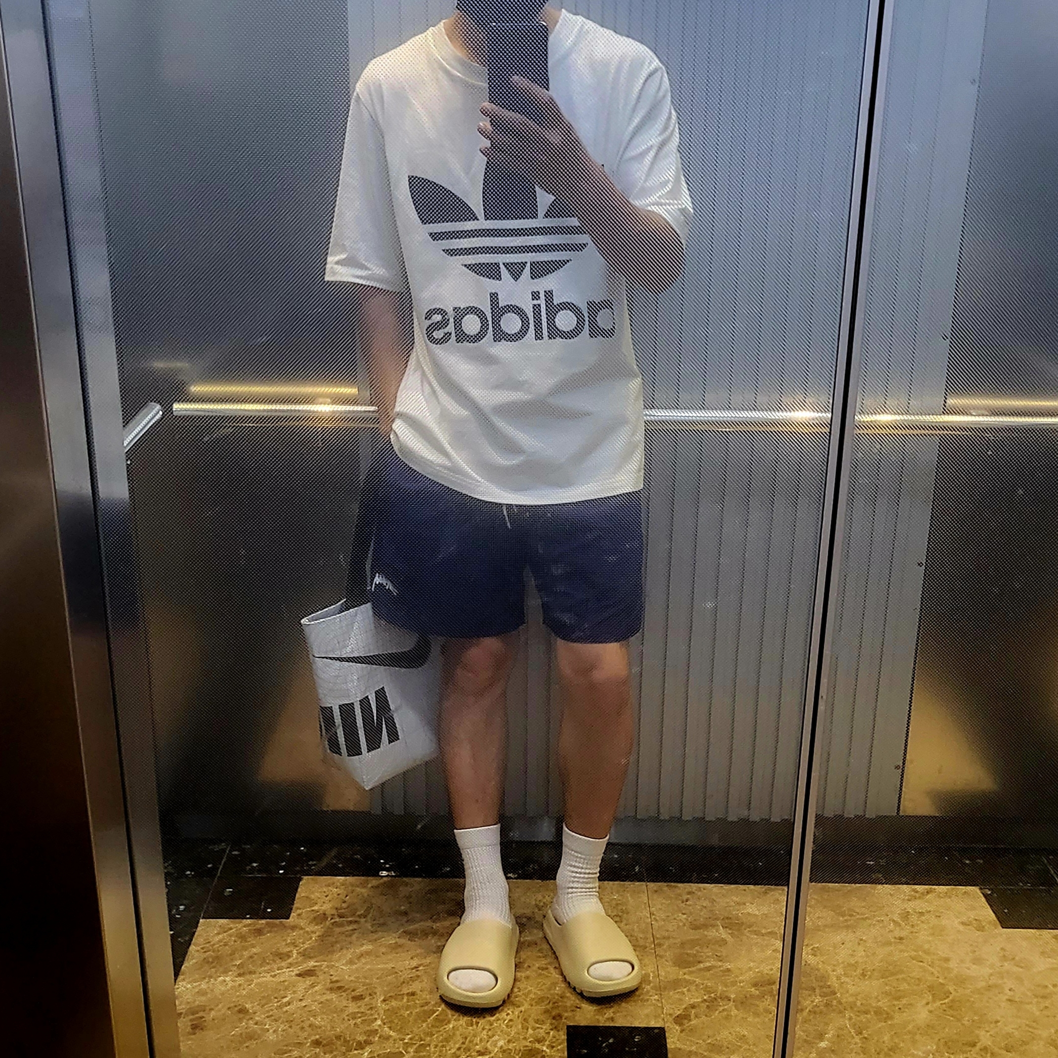 Adidas Yeezy Slide Bone 2022/2023 착용 스타일