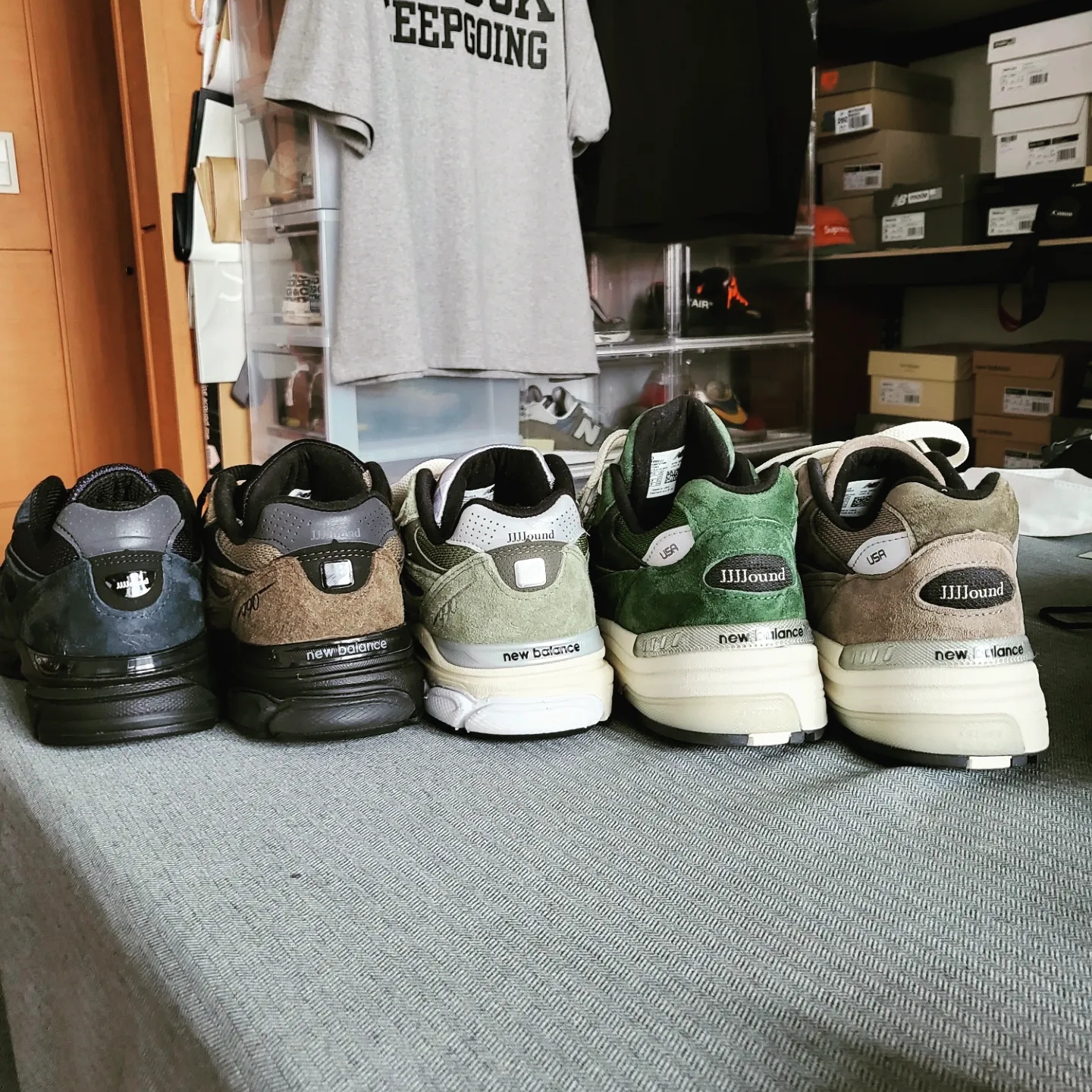 New Balance x JJJJound 990v3 Brown Black, New Balance x JJJJound 990v3 Olive 착용 스타일 - 1