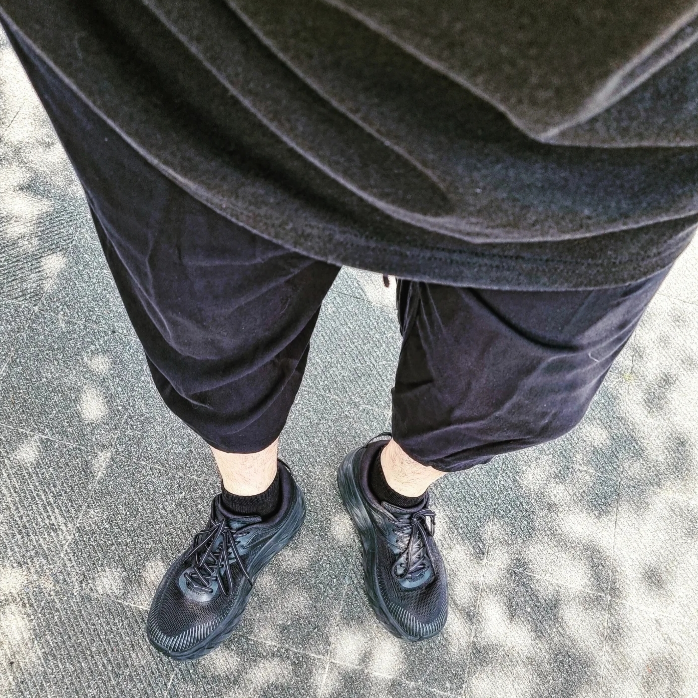 Hoka Bondi 7 Black - Wide 착용 스타일