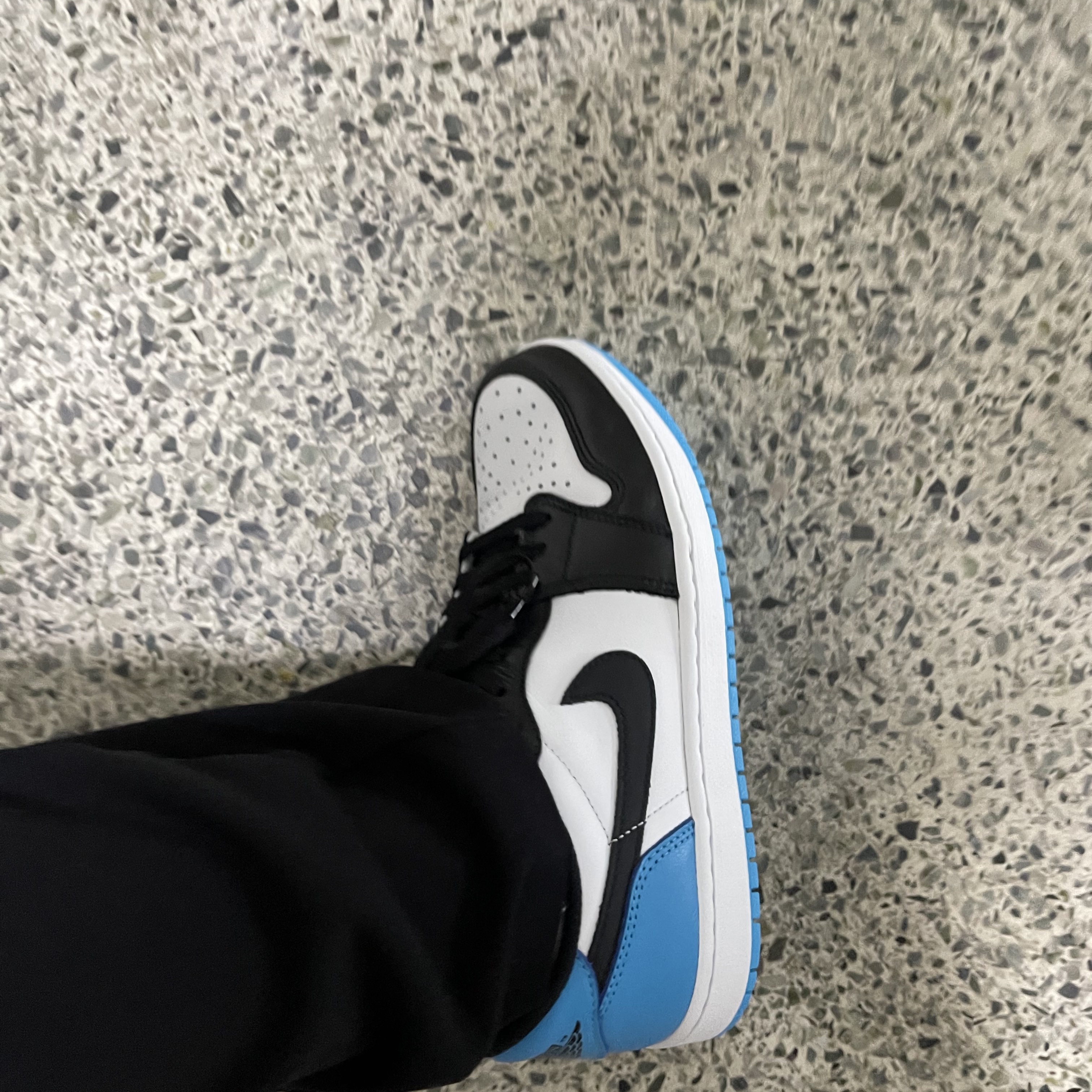 Jordan 1 Retro Low OG Black and Dark Powder Blue, (W) Jordan 1 Retro Low OG Black and Dark Powder Blue 착용 스타일