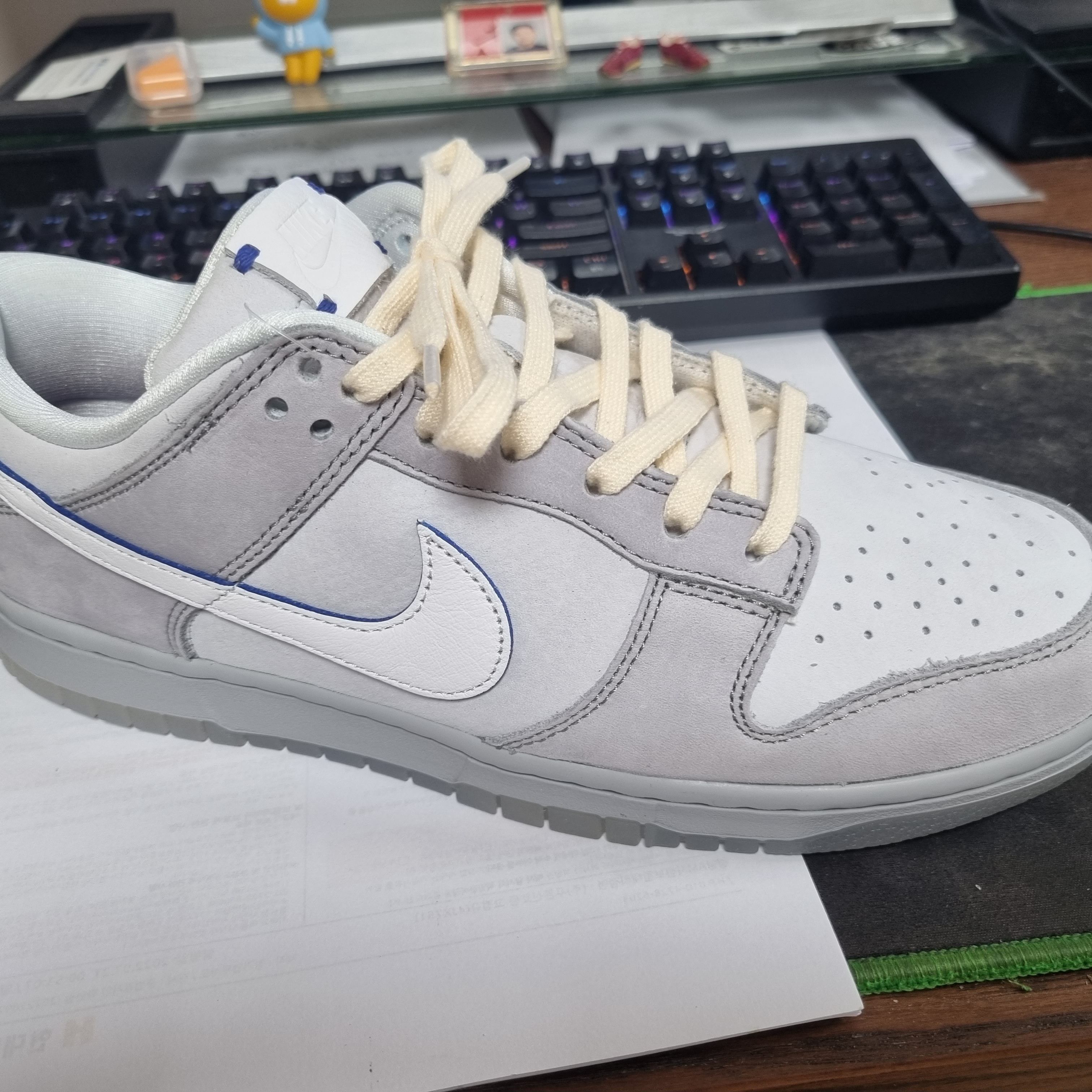 Nike Dunk Low Wolf Grey and Pure Platinum 착용 스타일