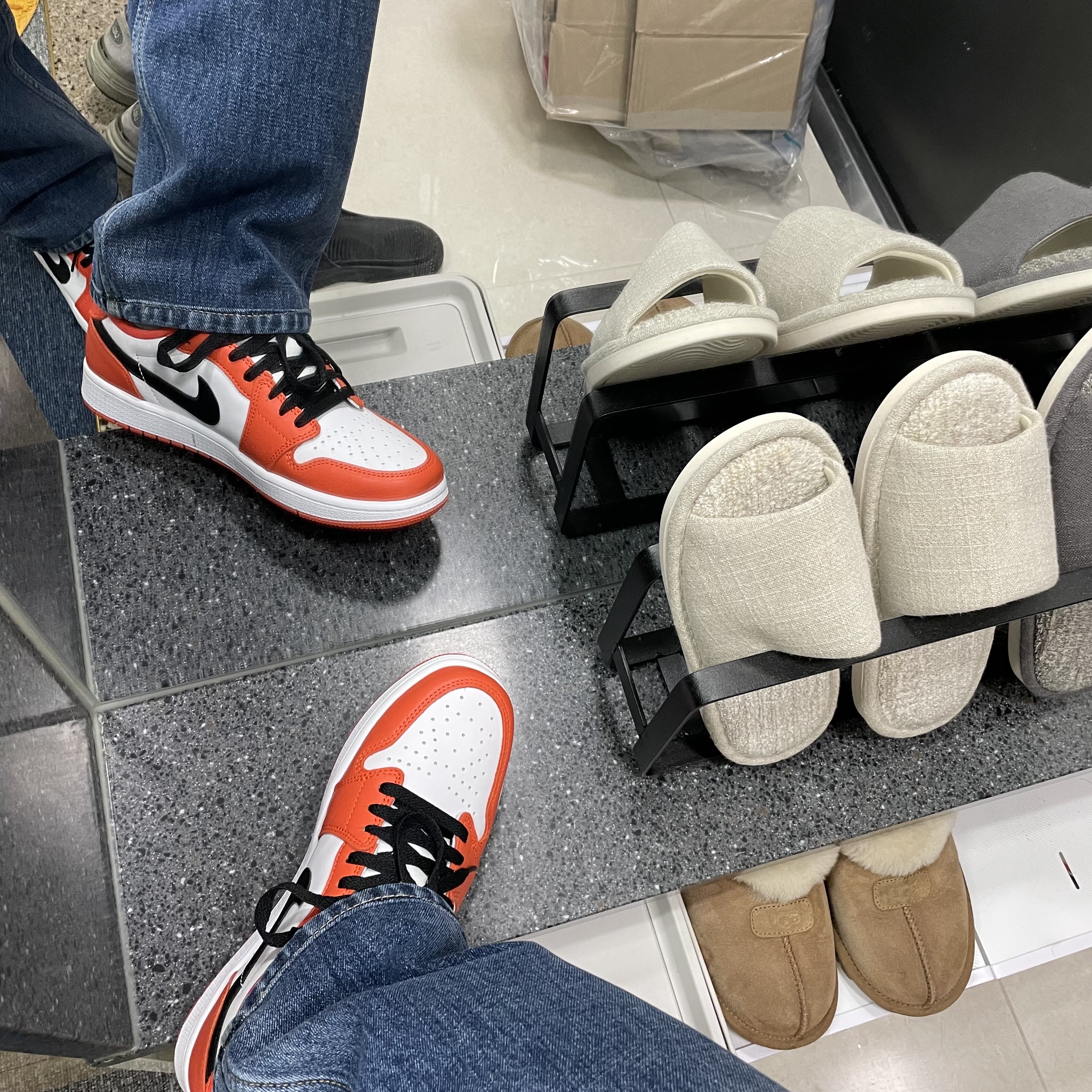 Jordan 1 Low OG Starfish 착용 스타일