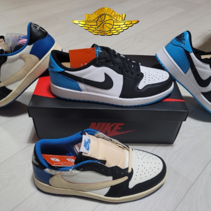Jordan 1 Retro Low OG Black and Dark Powder Blue, Jordan 1 x Travis Scott x Fragment Retro Low OG SP Military Blue 착용 스타일