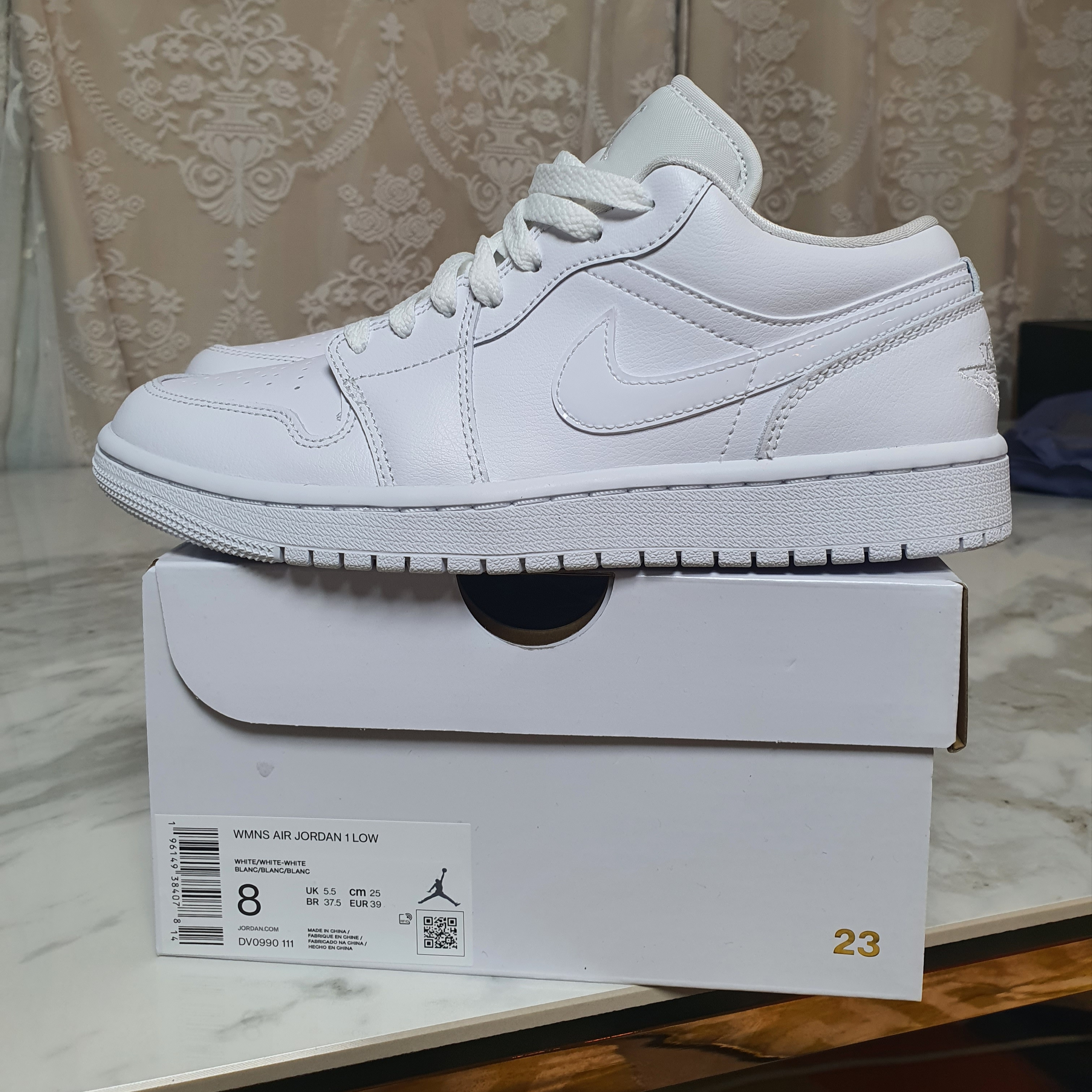 (W) Jordan 1 Low Triple White 2022 착용 스타일