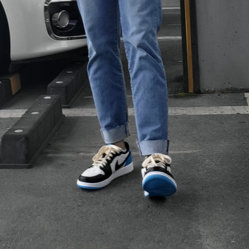 Jordan 1 Retro Low OG Black and Dark Powder Blue, (W) Jordan 1 Retro Low OG Black and Dark Powder Blue 착용 스타일 - 3