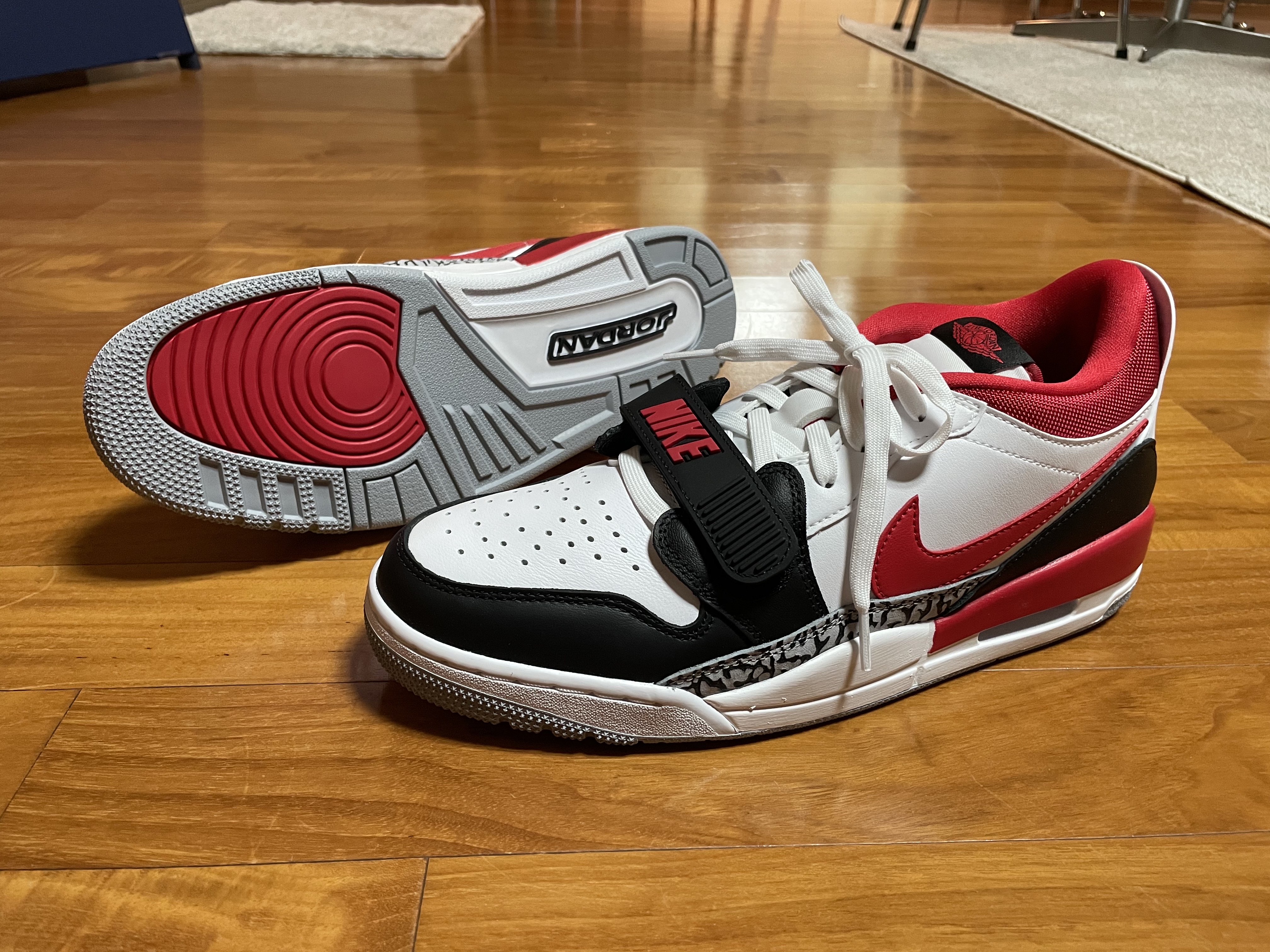 Jordan Legacy 312 Low Fire Red 착용 스타일 - 2