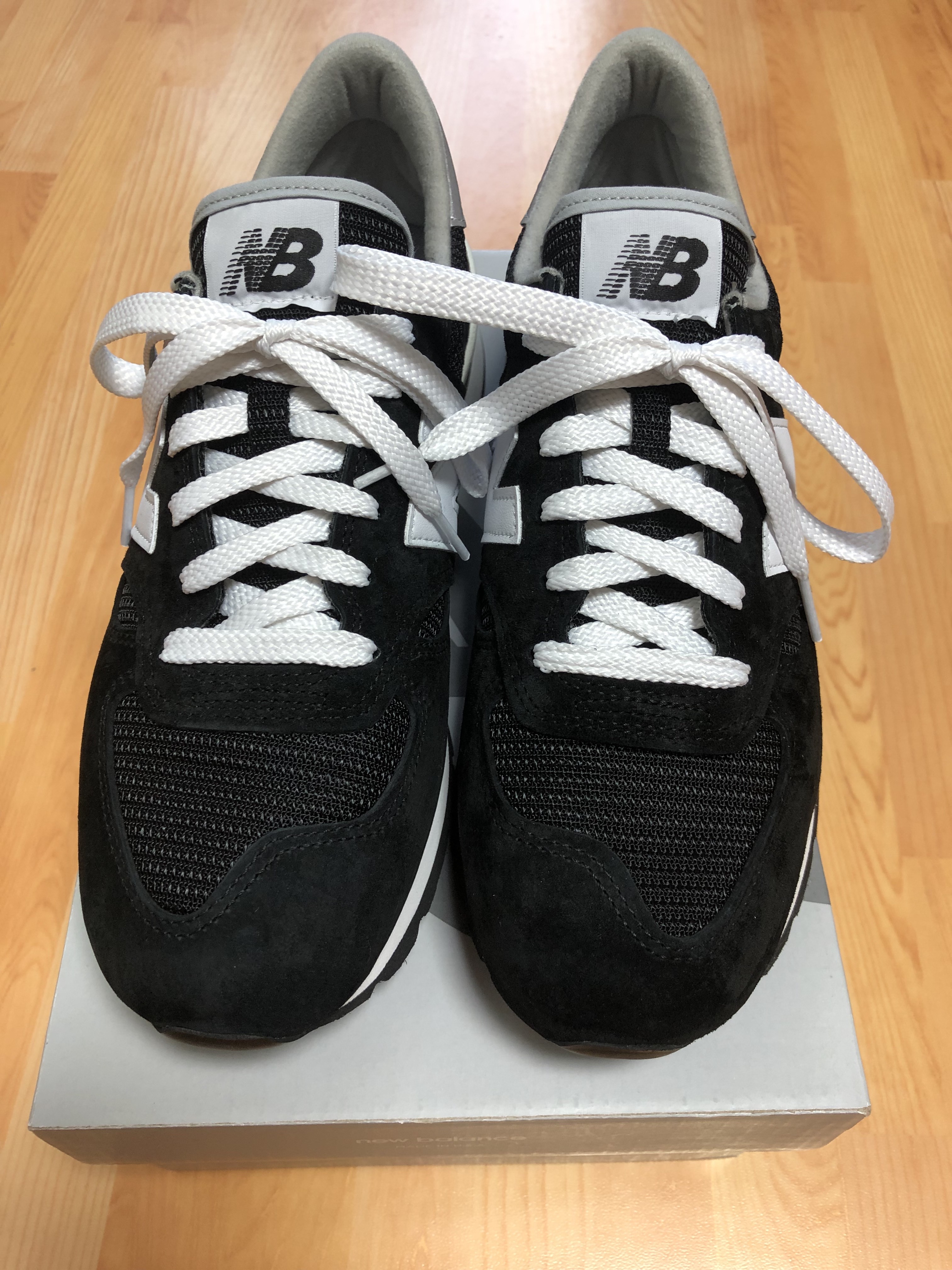 New Balance 990v1 Made in USA Black 착용 스타일 - 3