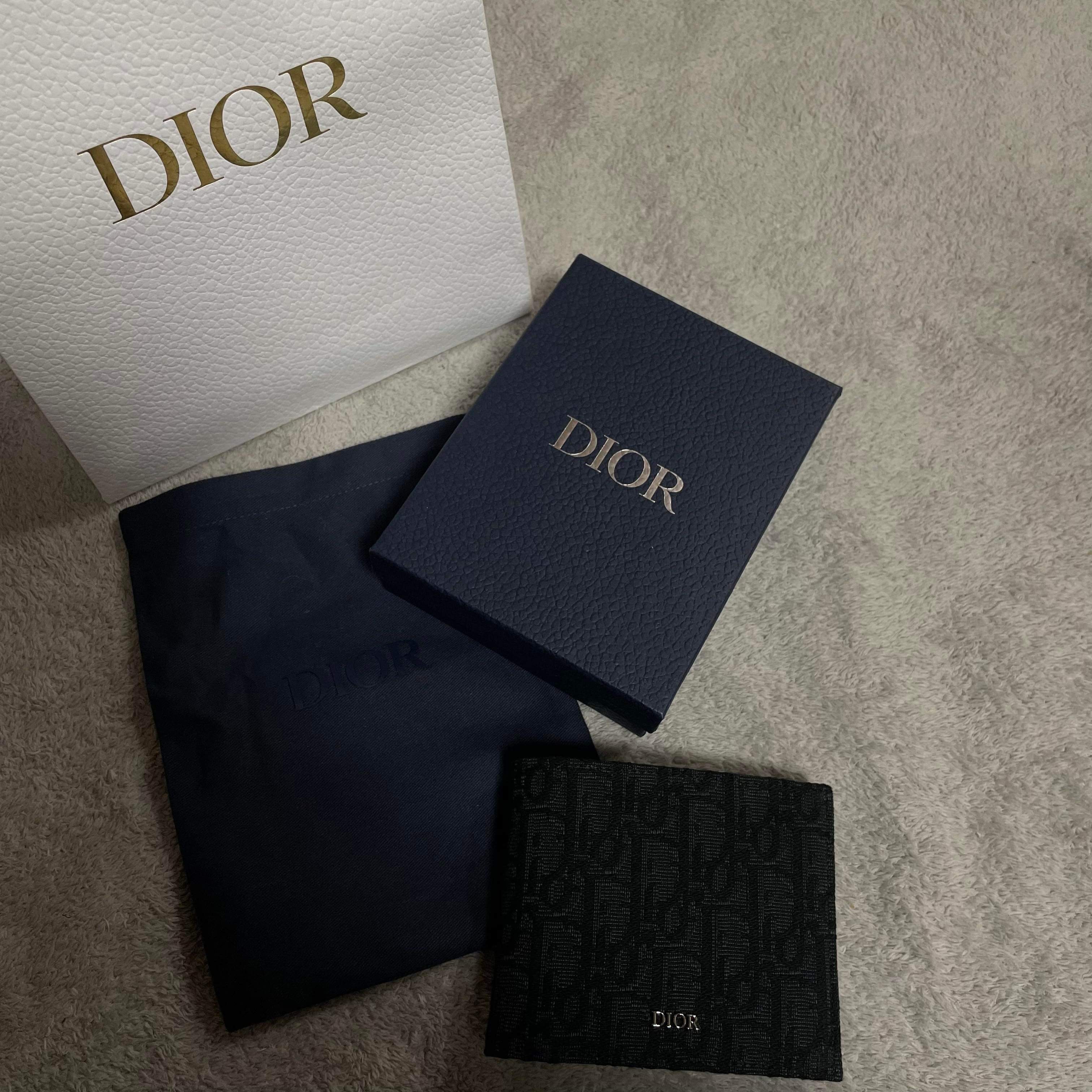 Dior Wallet Black Dior Oblique Jacquard 착용 스타일