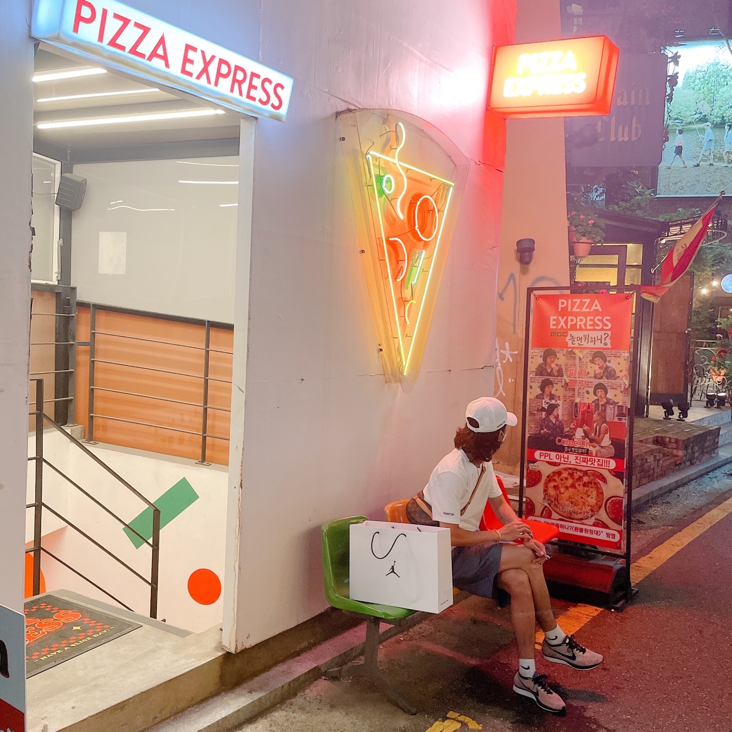 Nike x Drake Nocta Cardinal Stock Essential Cap White, Nike x Drake Nocta NRG Short Sleeve Top White - Asia 착용 스타일 - 4