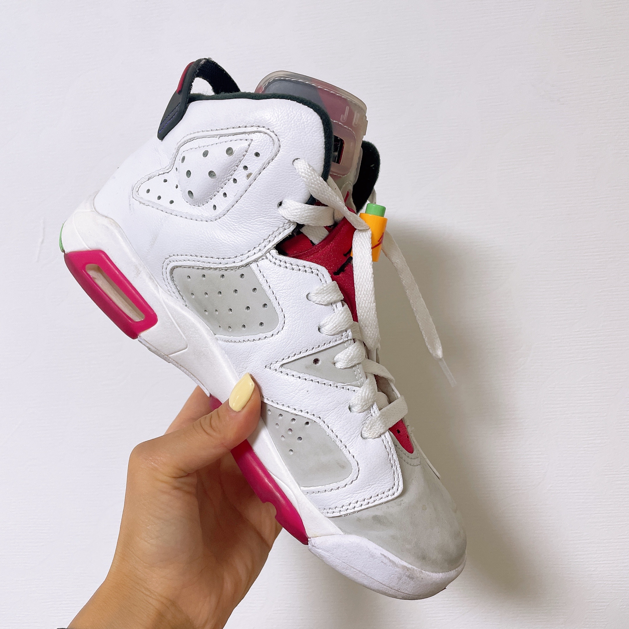 Jordan 6 Retro Hare 착용 스타일