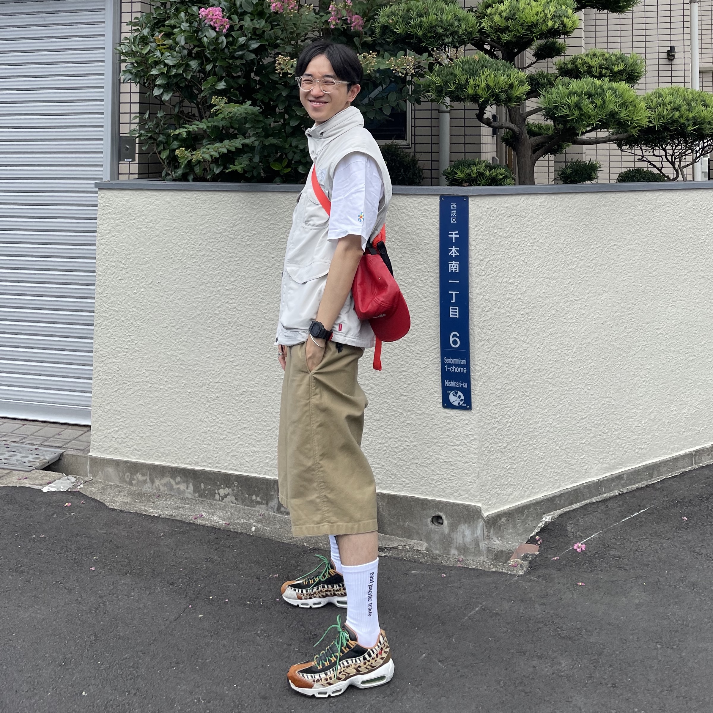 Supreme x The North Face Trekking Convertible Jacket Stone - 22SS 착용 스타일 - 1