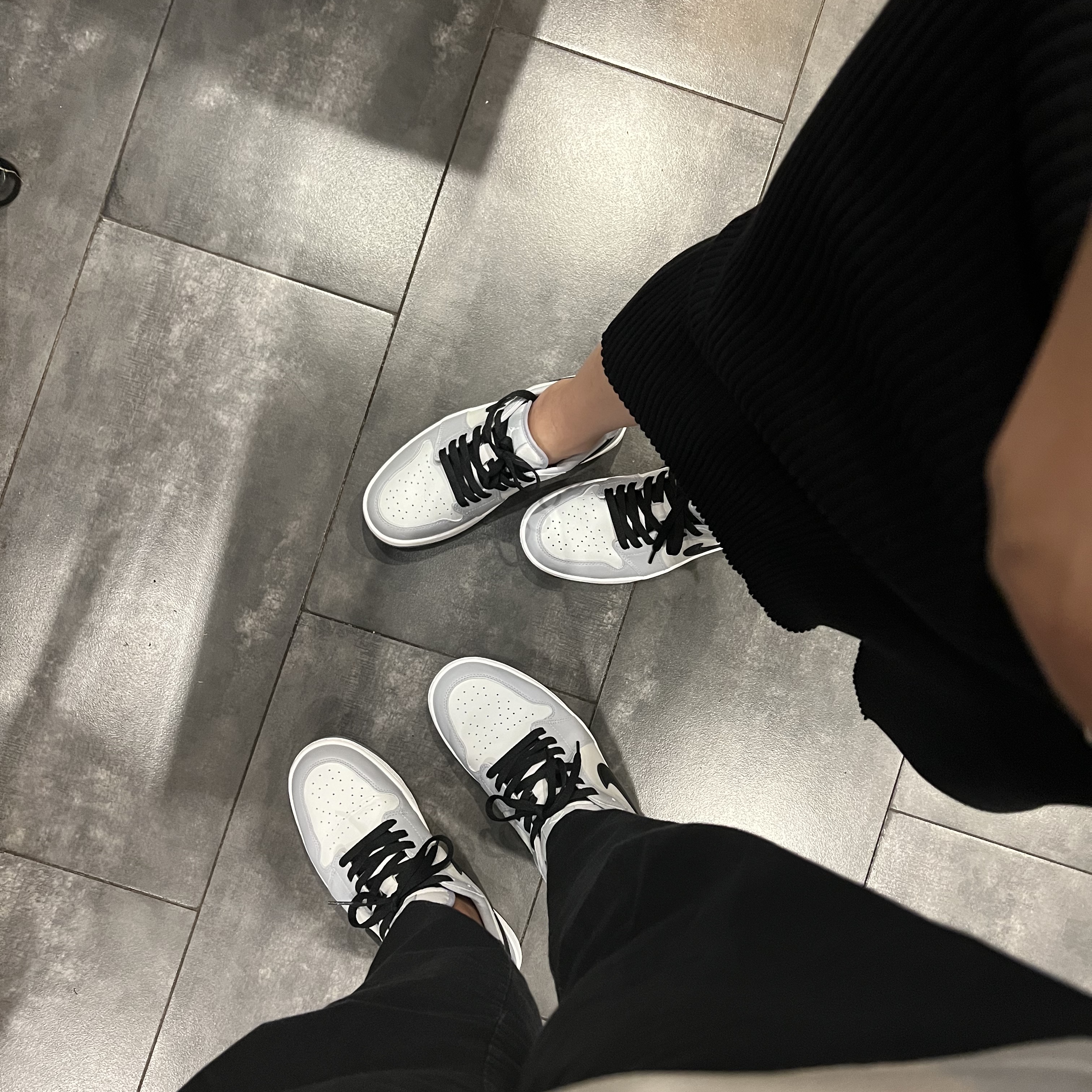 Jordan 1 Low Golf Wolf Grey 착용 스타일