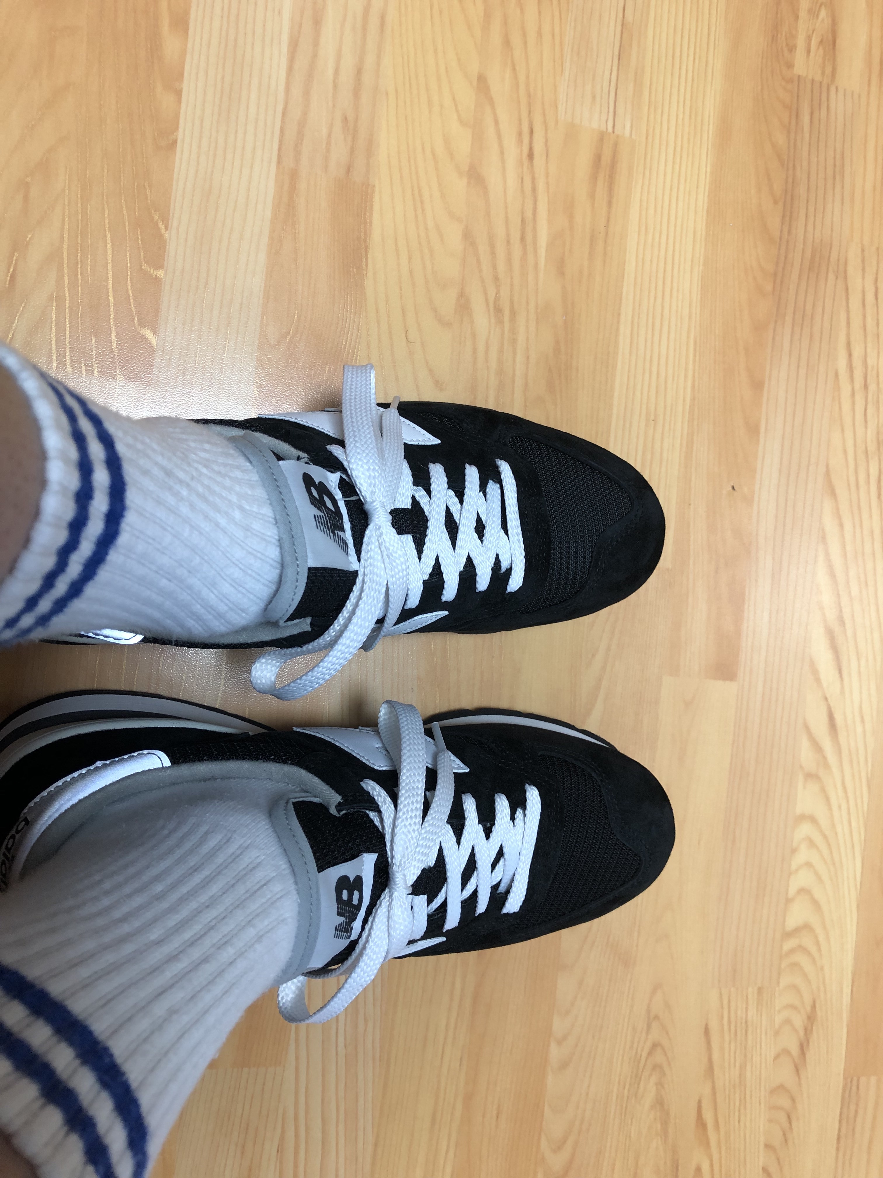 New Balance 990v1 Made in USA Black 착용 스타일 - 1