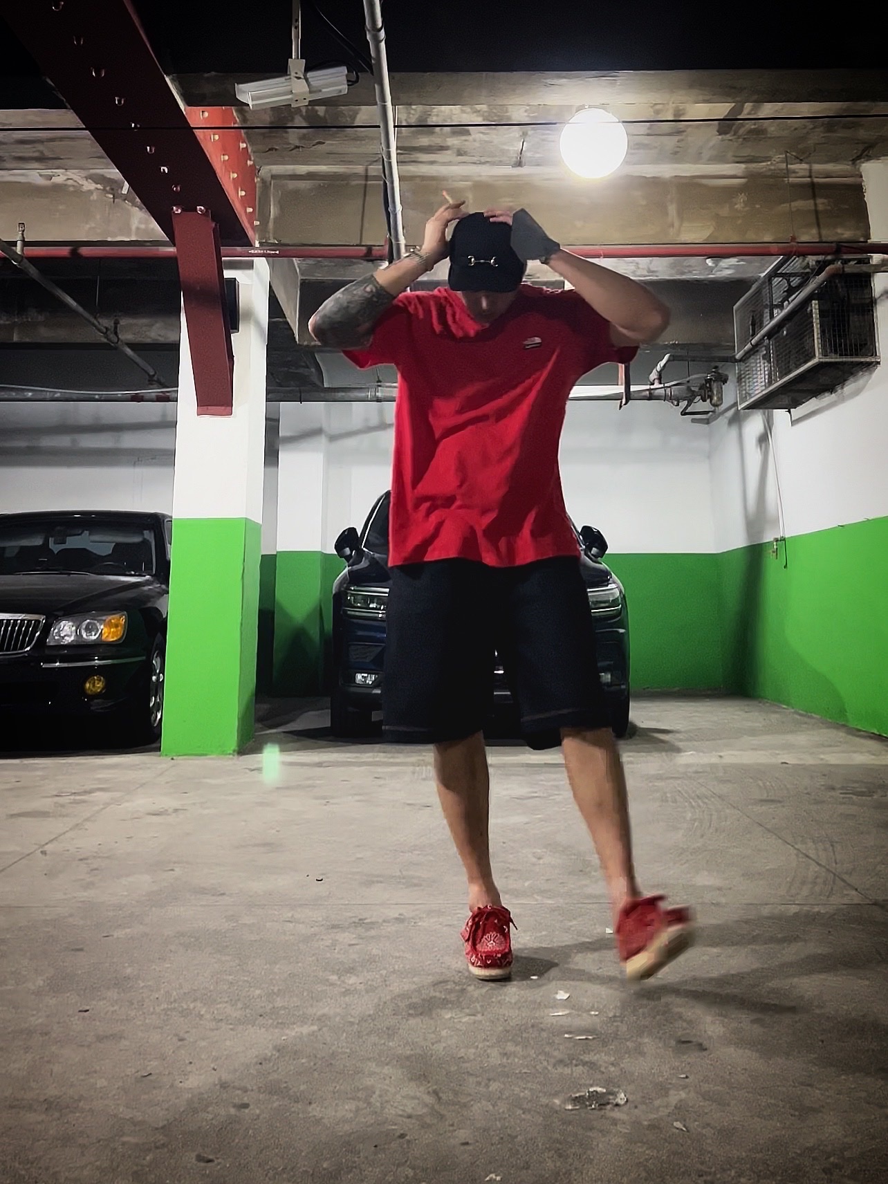 Supreme x The North Face Bandana T-Shirt Red - 22SS, Clarks x Supreme Wallabee Bandana Red 착용 스타일 - 2
