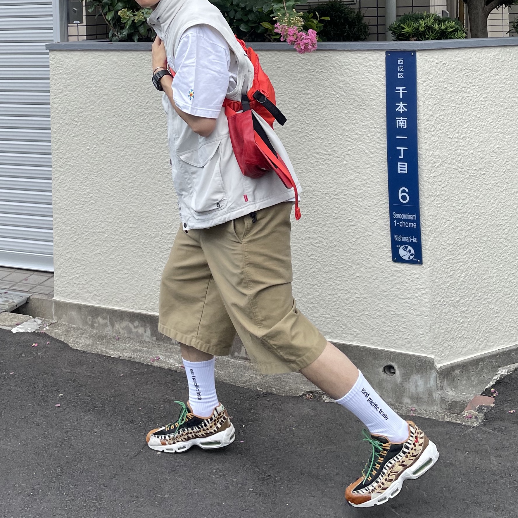 Supreme x The North Face Trekking Convertible Jacket Stone - 22SS 착용 스타일 - 4
