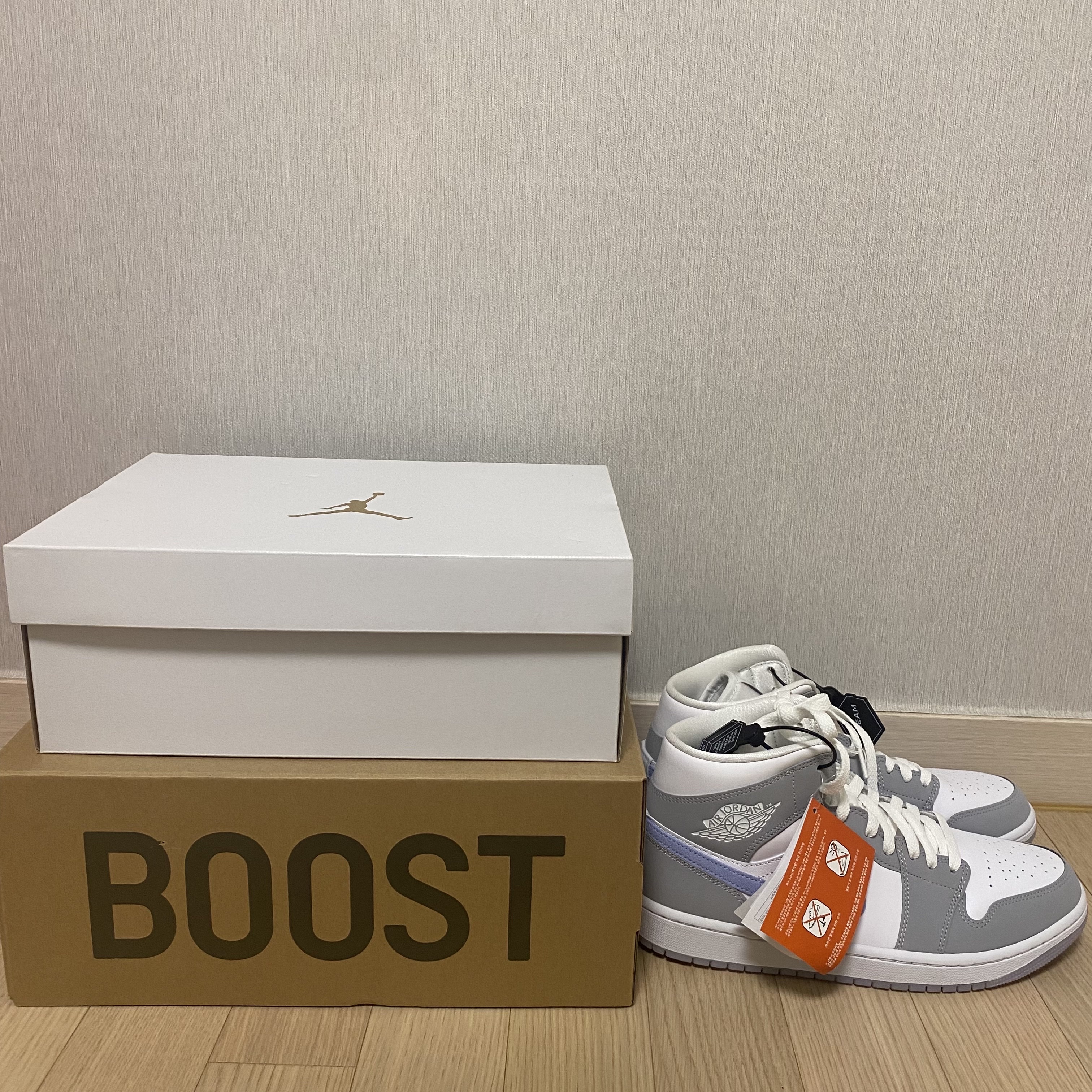 (W) Jordan 1 Mid Wolf Grey 착용 스타일 - 1