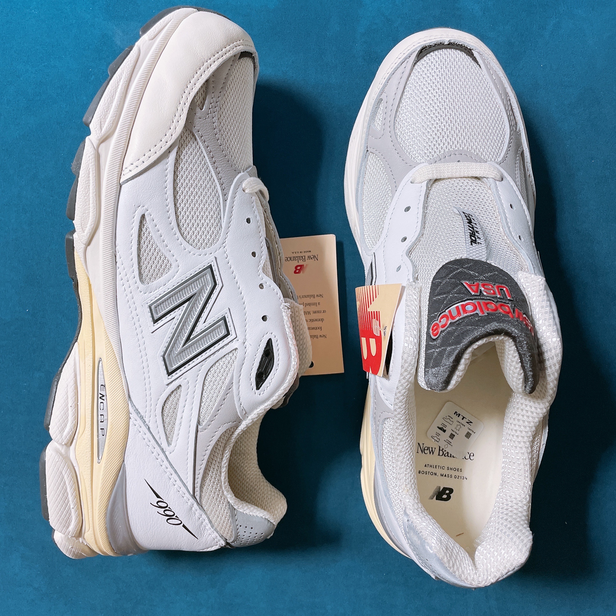 New Balance 990v3 Made in USA Sea Salt 착용 스타일