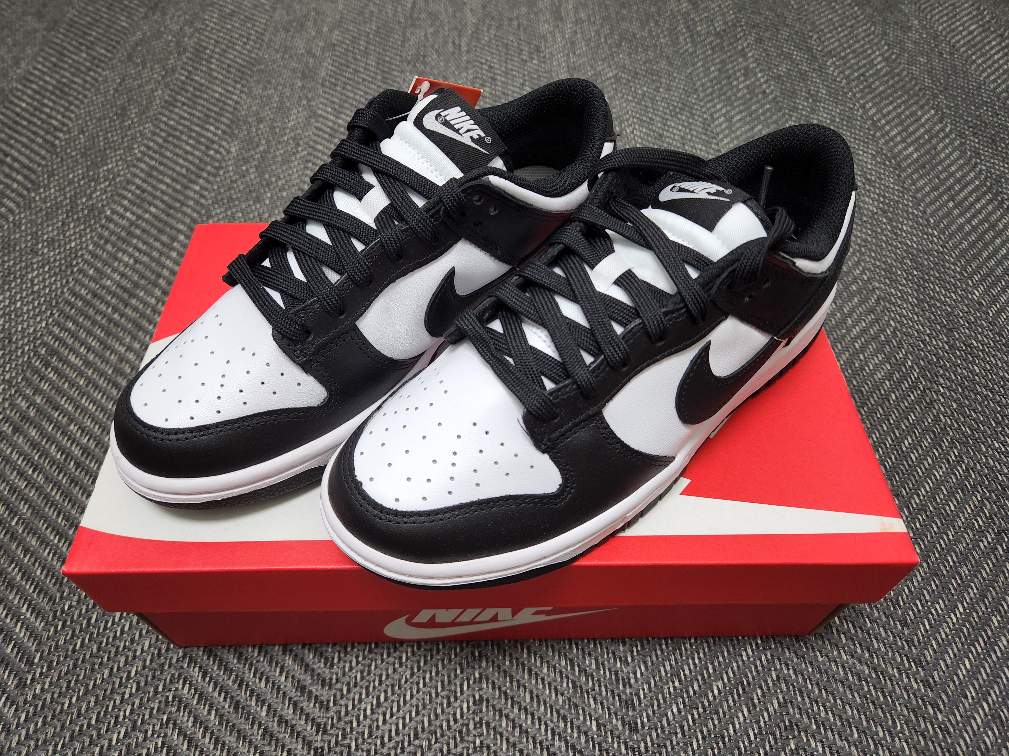 (W) Nike Dunk Low Black 착용 스타일