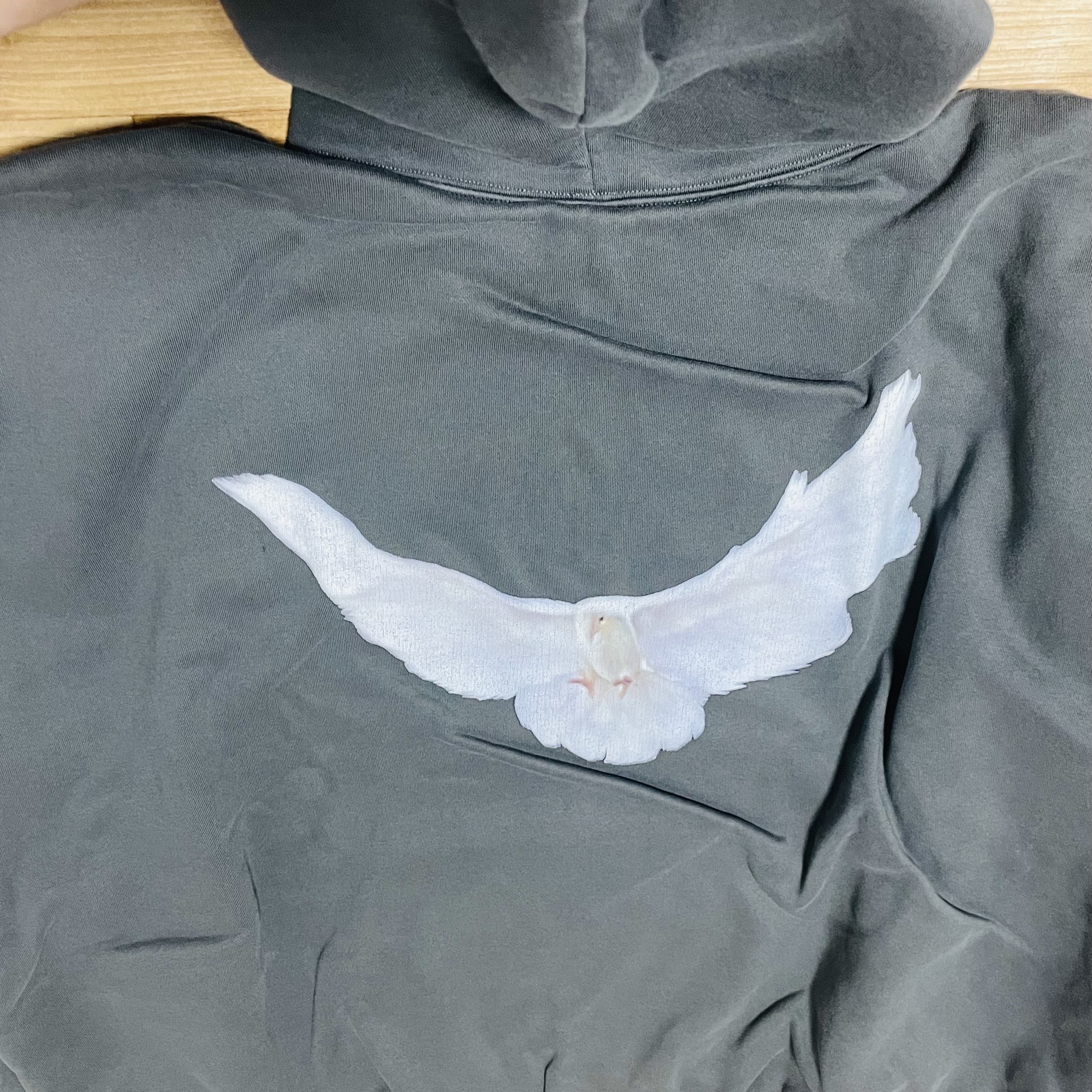 Yeezy Gap Engineered By Balenciaga Dove Hoodie Black 착용 스타일 - 1