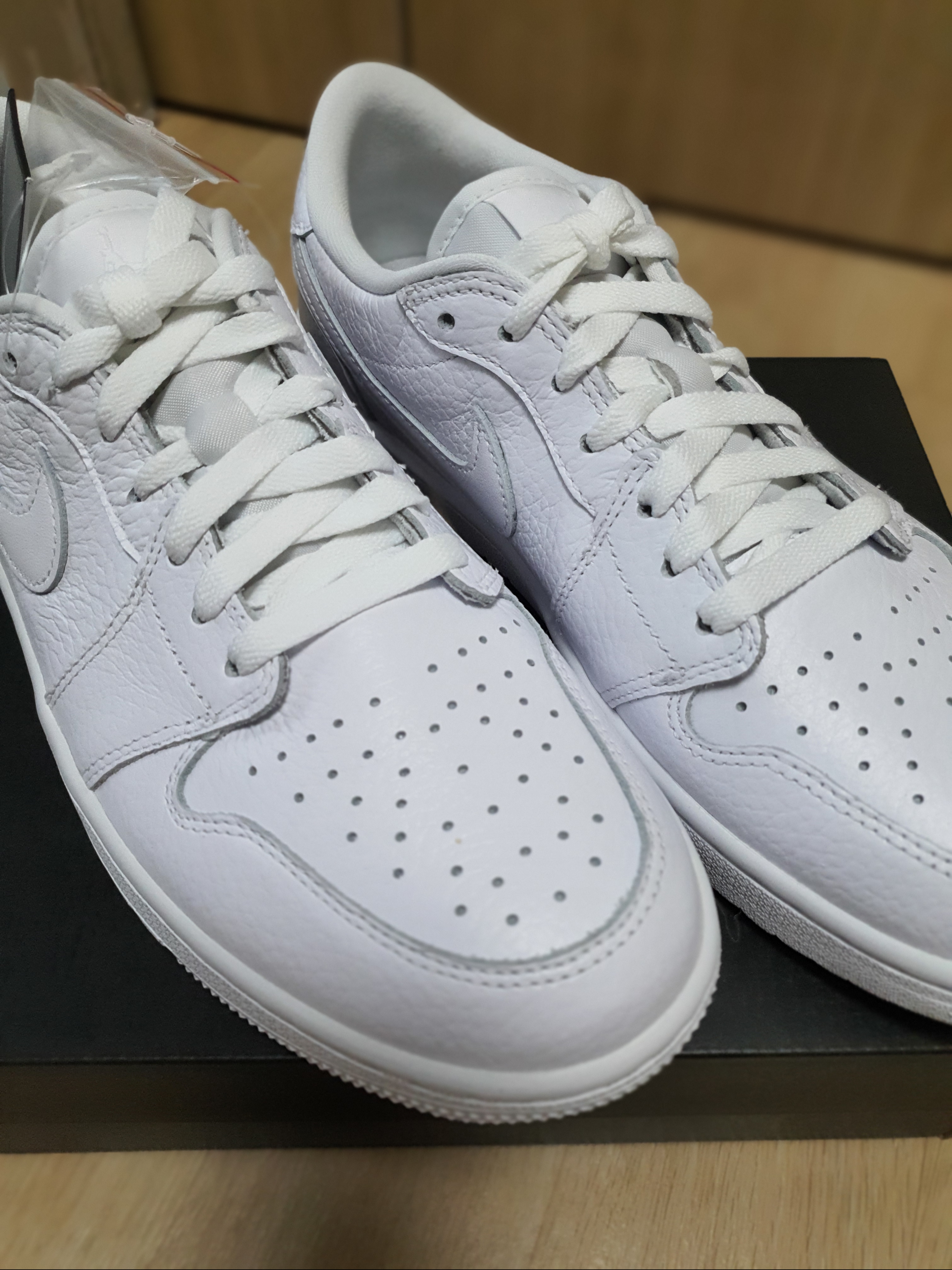 Jordan 1 Low Golf Triple White 착용 스타일