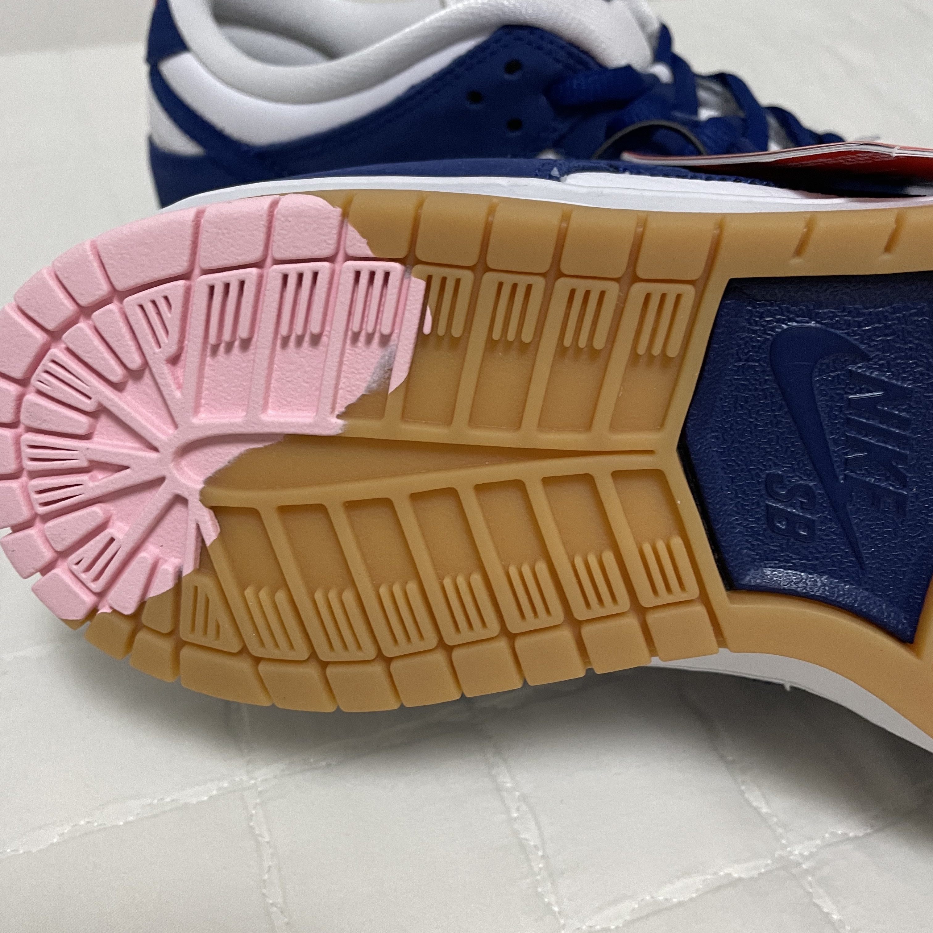 Nike SB Dunk Low Pro Premium Deep Royal Blue 착용 스타일 - 5