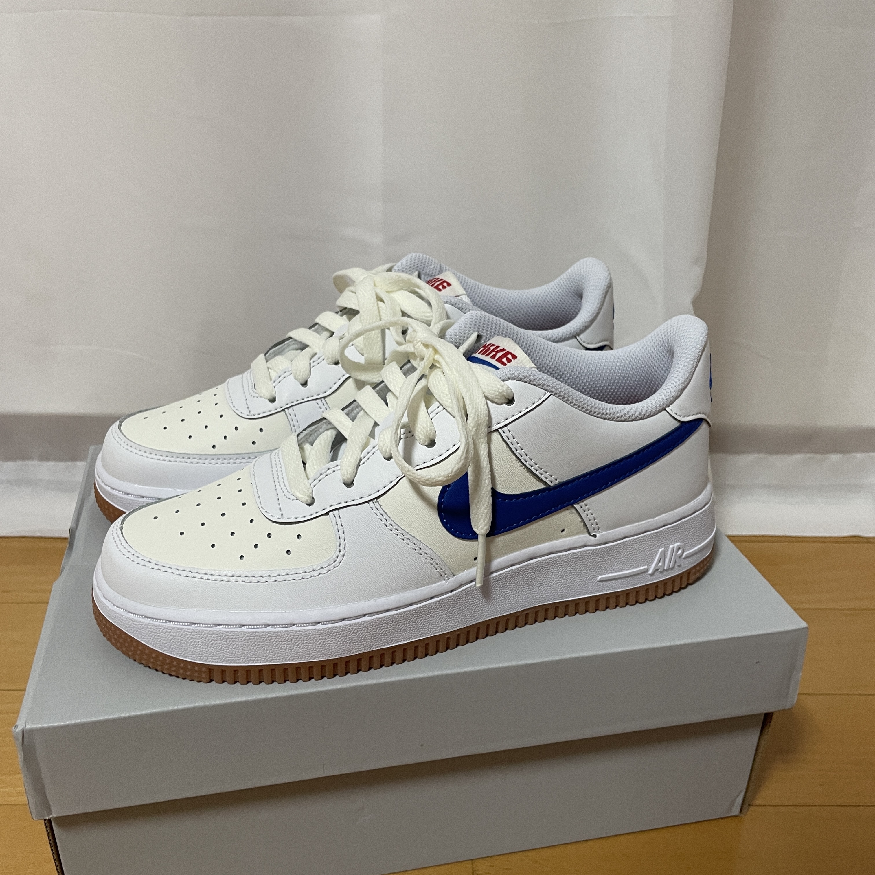 (GS) Nike Air Force 1 White Game Royal 착용 스타일 - 2