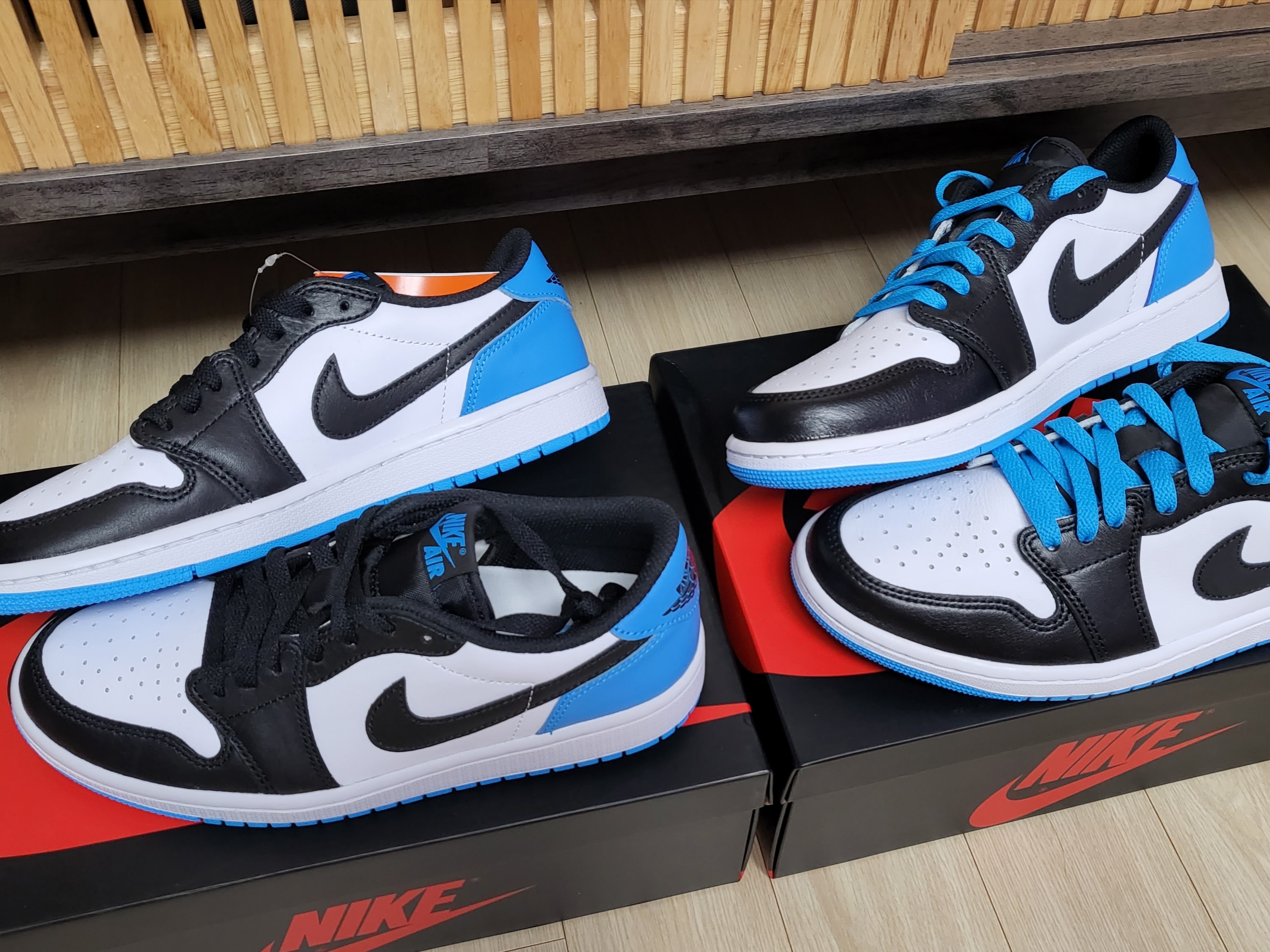 (W) Jordan 1 Retro Low OG Black and Dark Powder Blue 착용 스타일 - 5