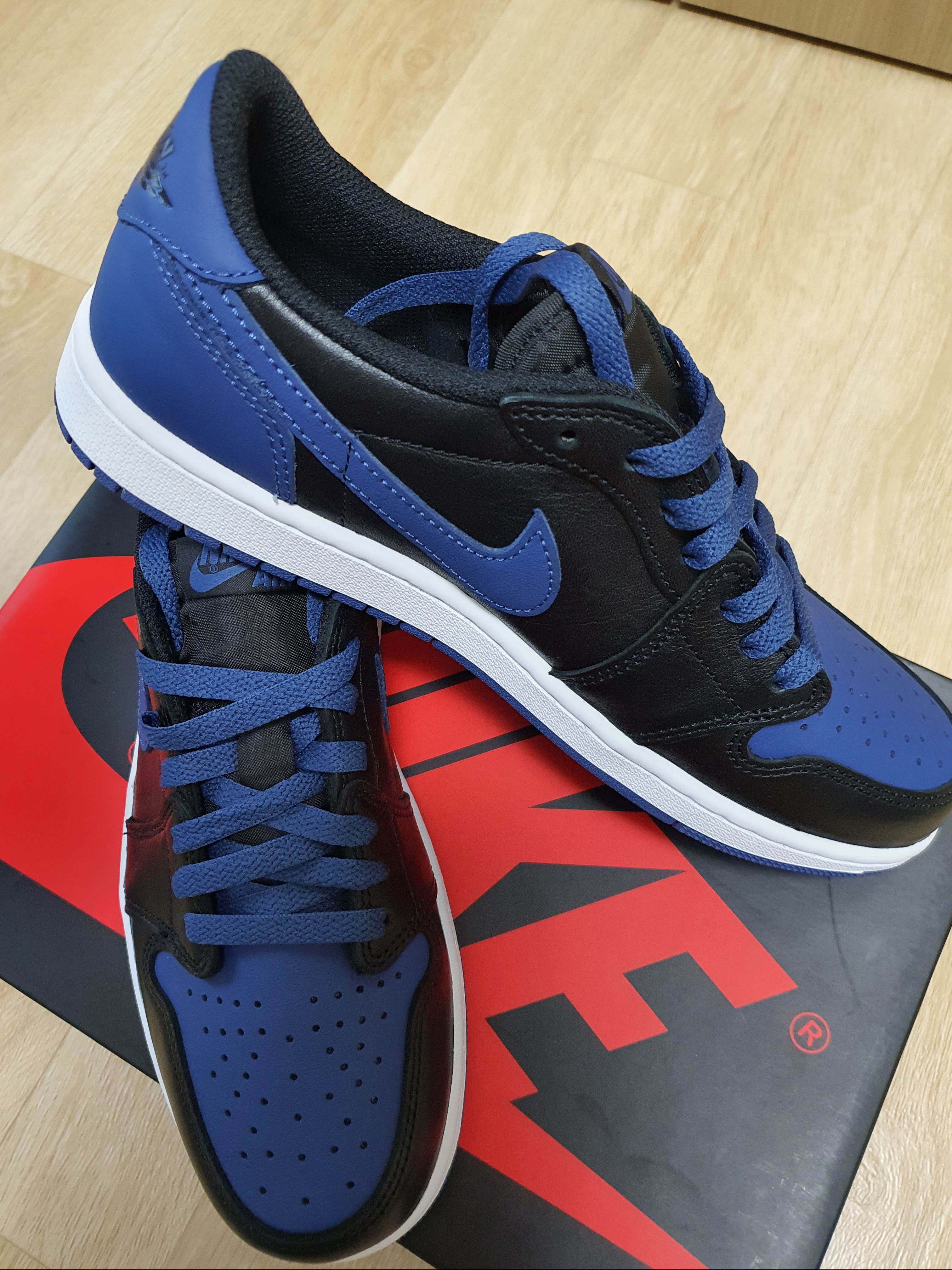 Jordan 1 Retro Low OG Mystic Navy 착용 스타일 - 2