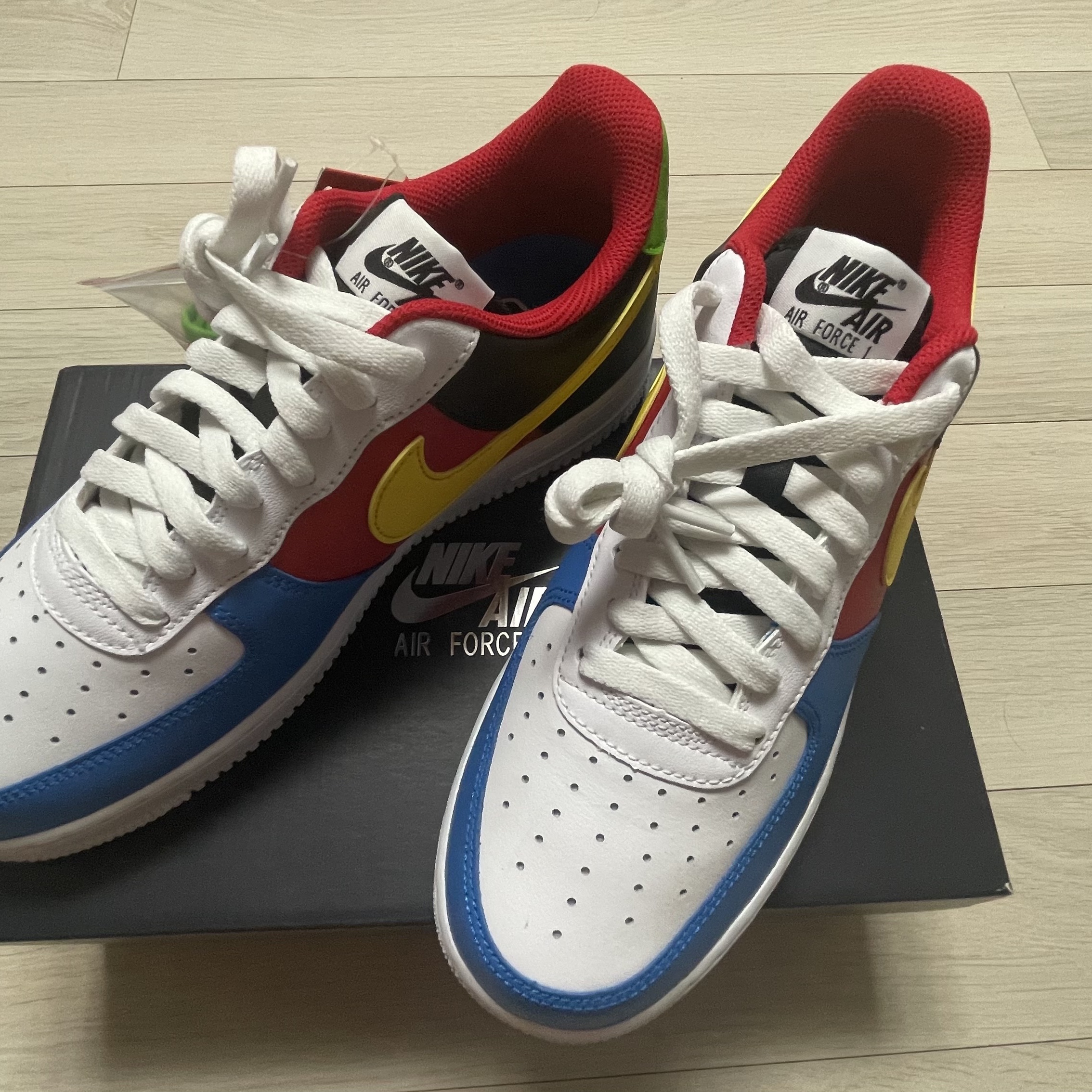 Nike x UNO Air Force 1 '07 QS White Yellow Zest 착용 스타일