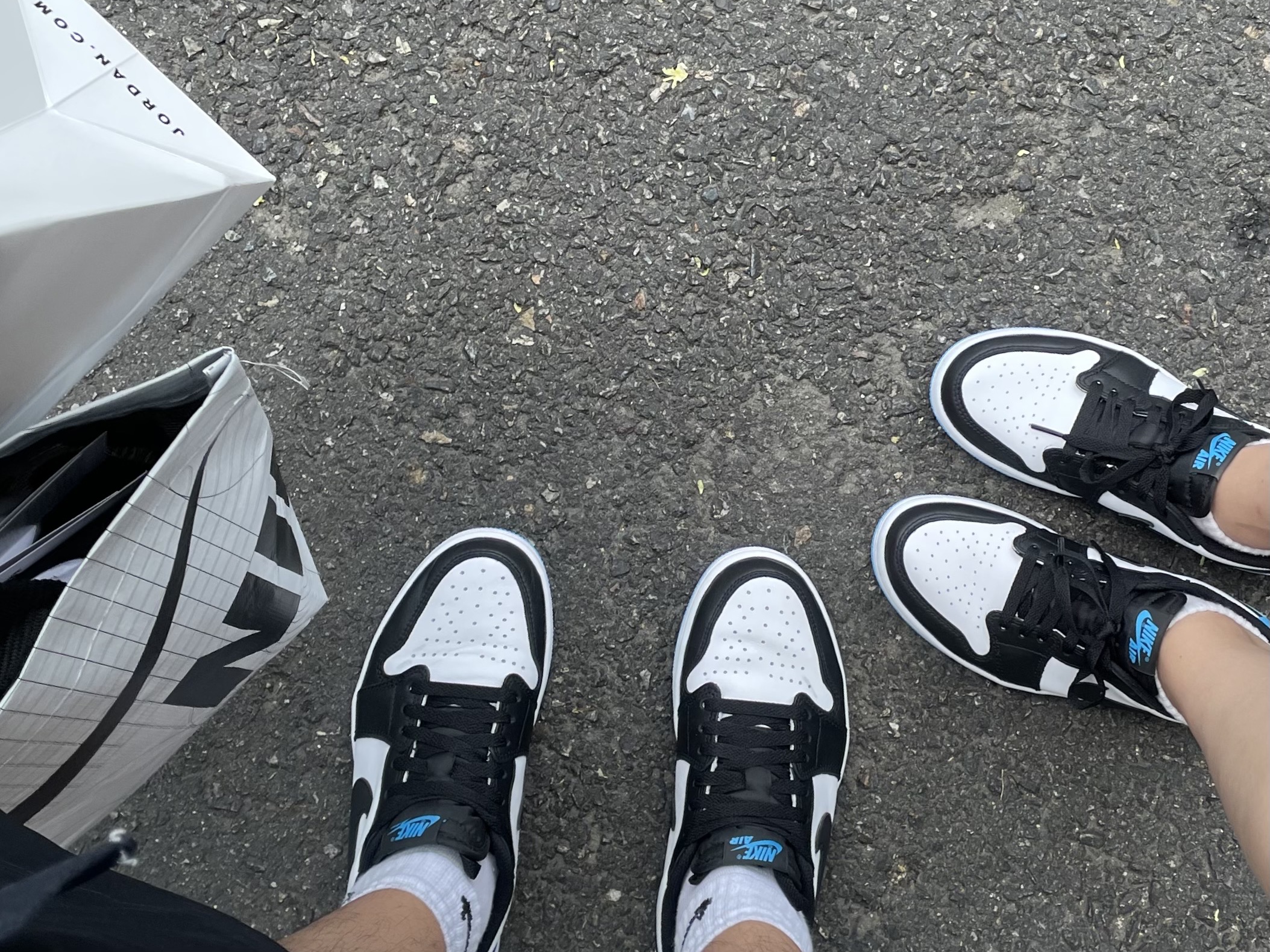 Jordan 1 Retro Low OG Black and Dark Powder Blue, (W) Jordan 1 Retro Low OG Black and Dark Powder Blue 착용 스타일 - 2