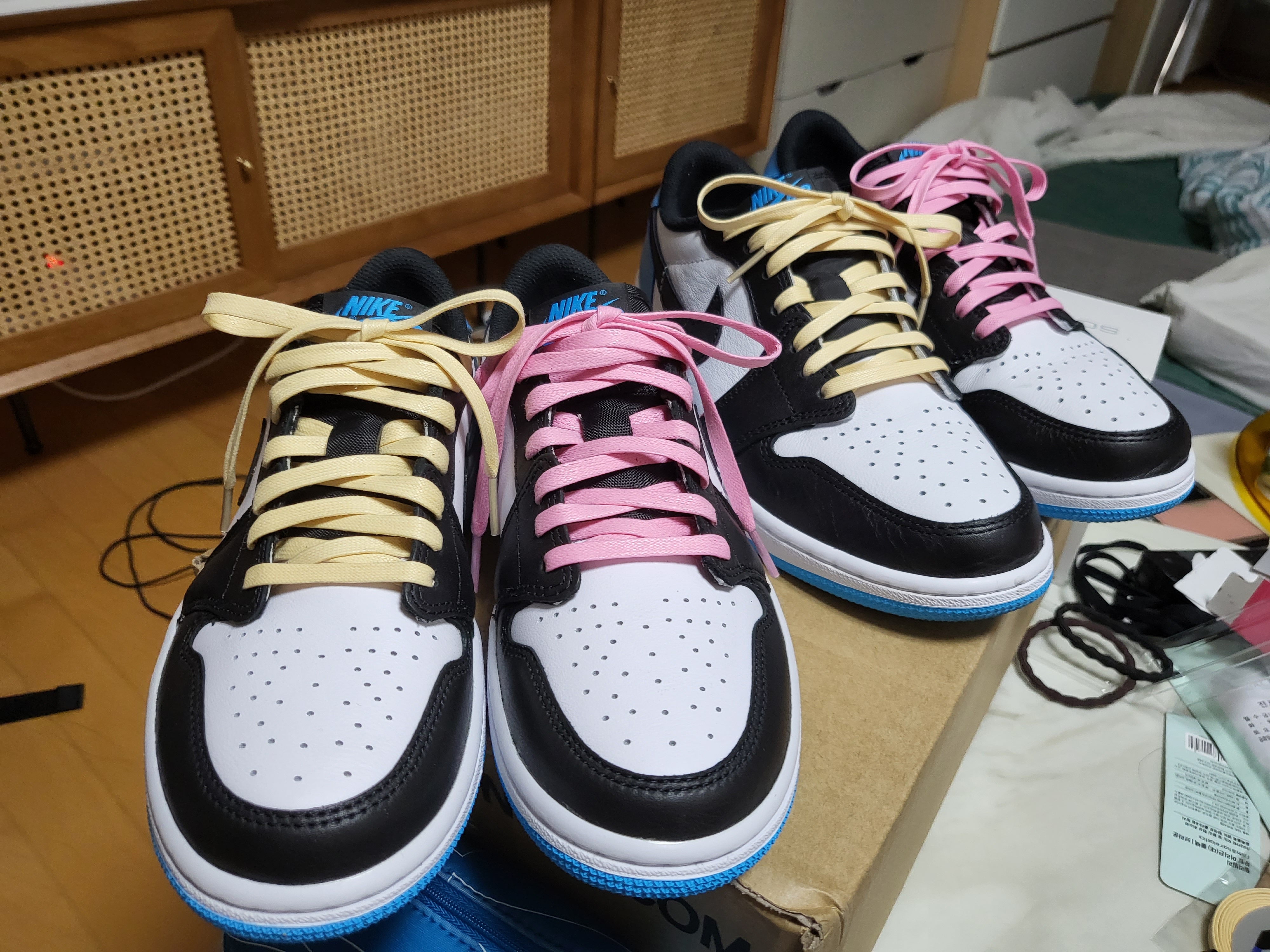 Jordan 1 Retro Low OG Black and Dark Powder Blue, (W) Jordan 1 Retro Low OG Black and Dark Powder Blue 착용 스타일 - 2