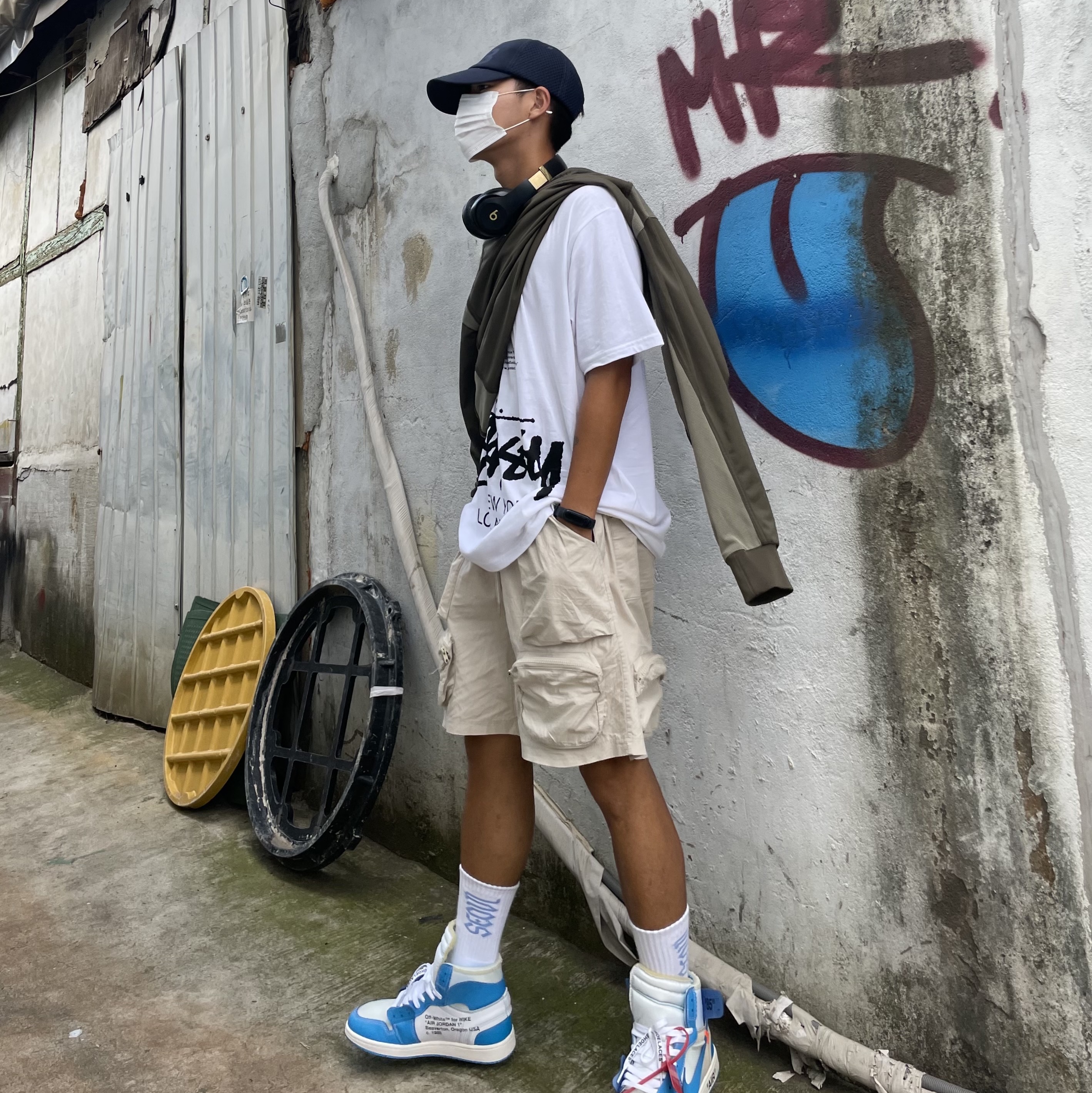 Jordan 1 x Off-White Retro High University Blue, Stussy x Takahiromiyashita The Soloist 40 WT T-Shirt 착용 스타일 - 2