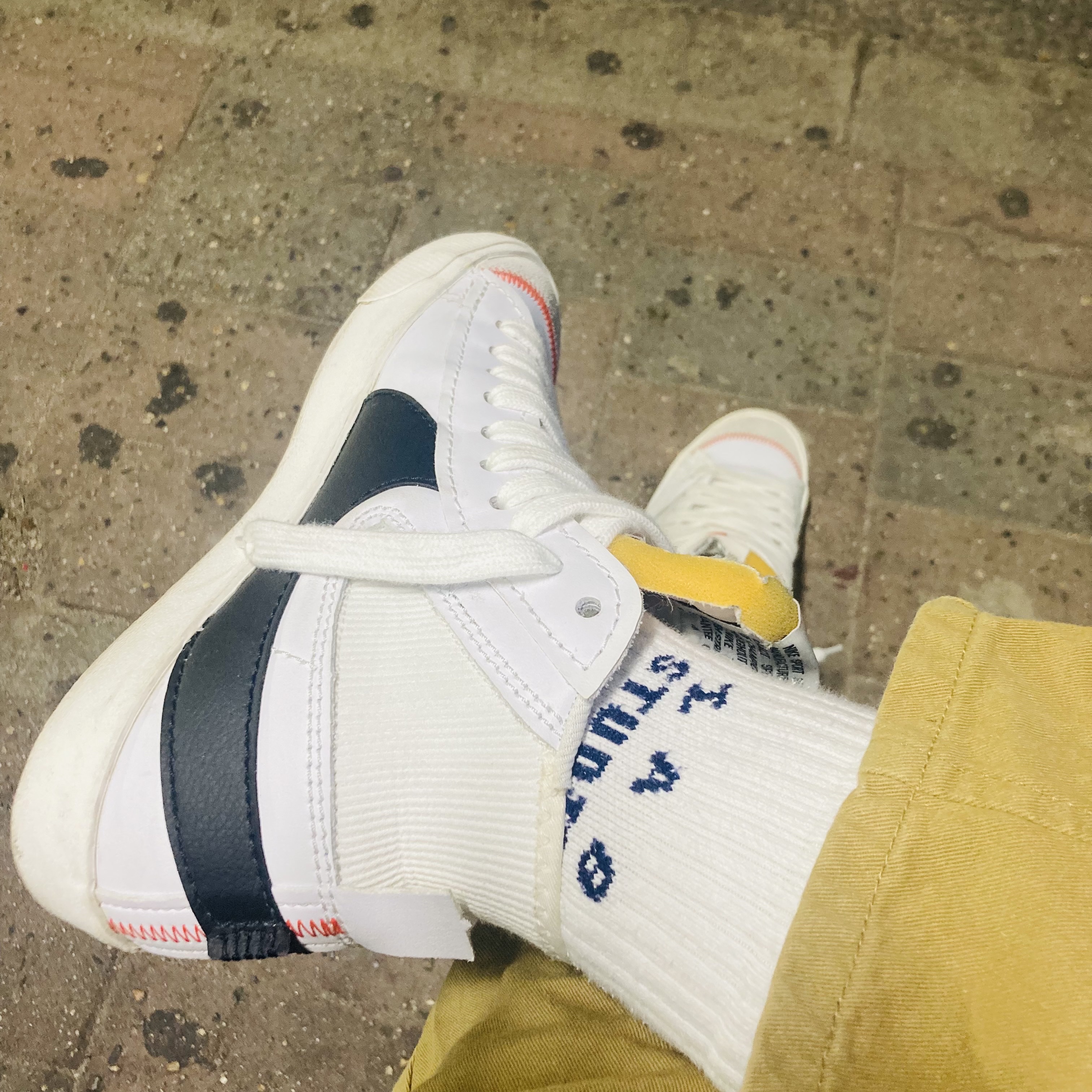 Nike Blazer Mid '77 Jumbo White and Black, IAB Studio Socks Pack Black Navy White 착용 스타일 - 1